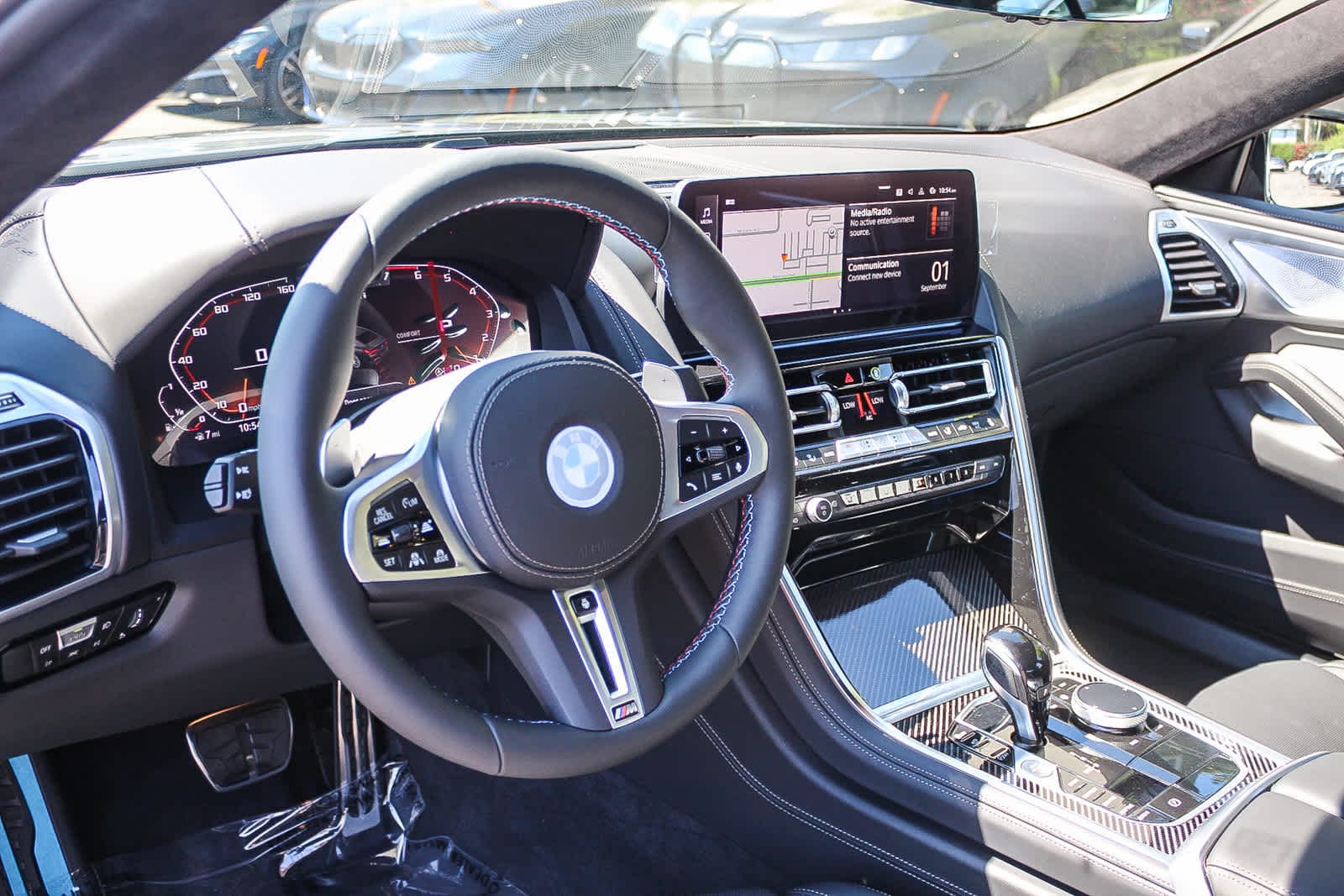 Thumbnail: 2026 BMW 8 Series - 17