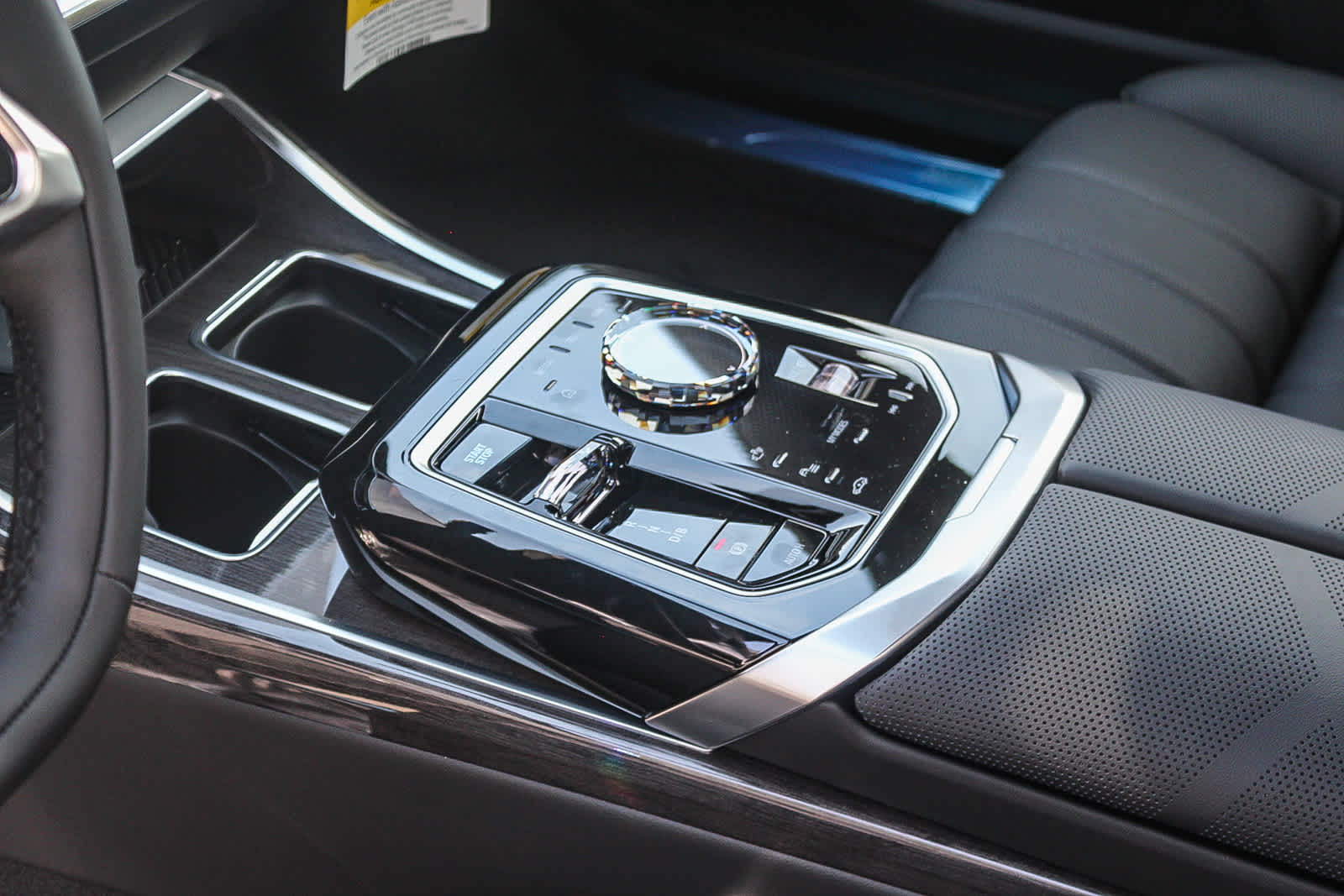 Thumbnail: 2026 BMW i7 - 19