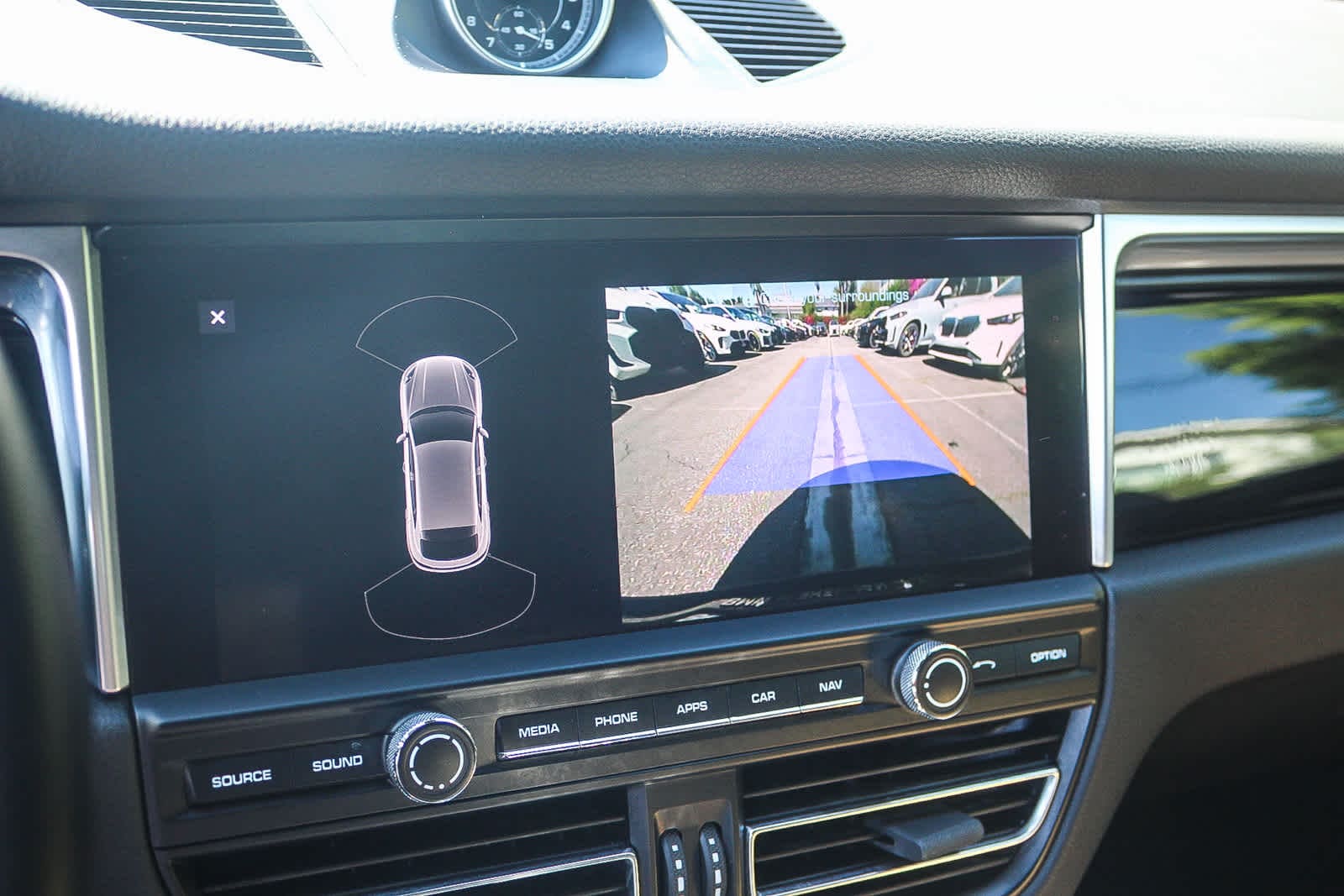 Thumbnail: 2019 Porsche Macan - 23