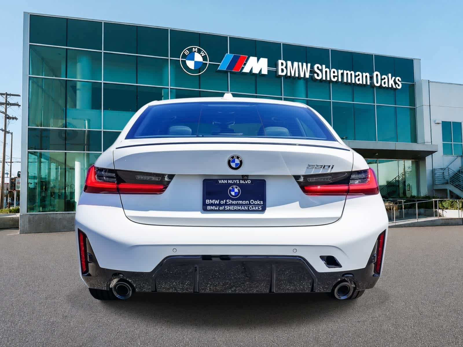 Thumbnail: 2026 BMW 3 Series - 5