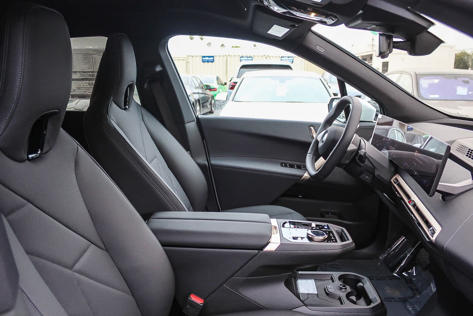 Thumbnail: 2026 BMW iX - 16