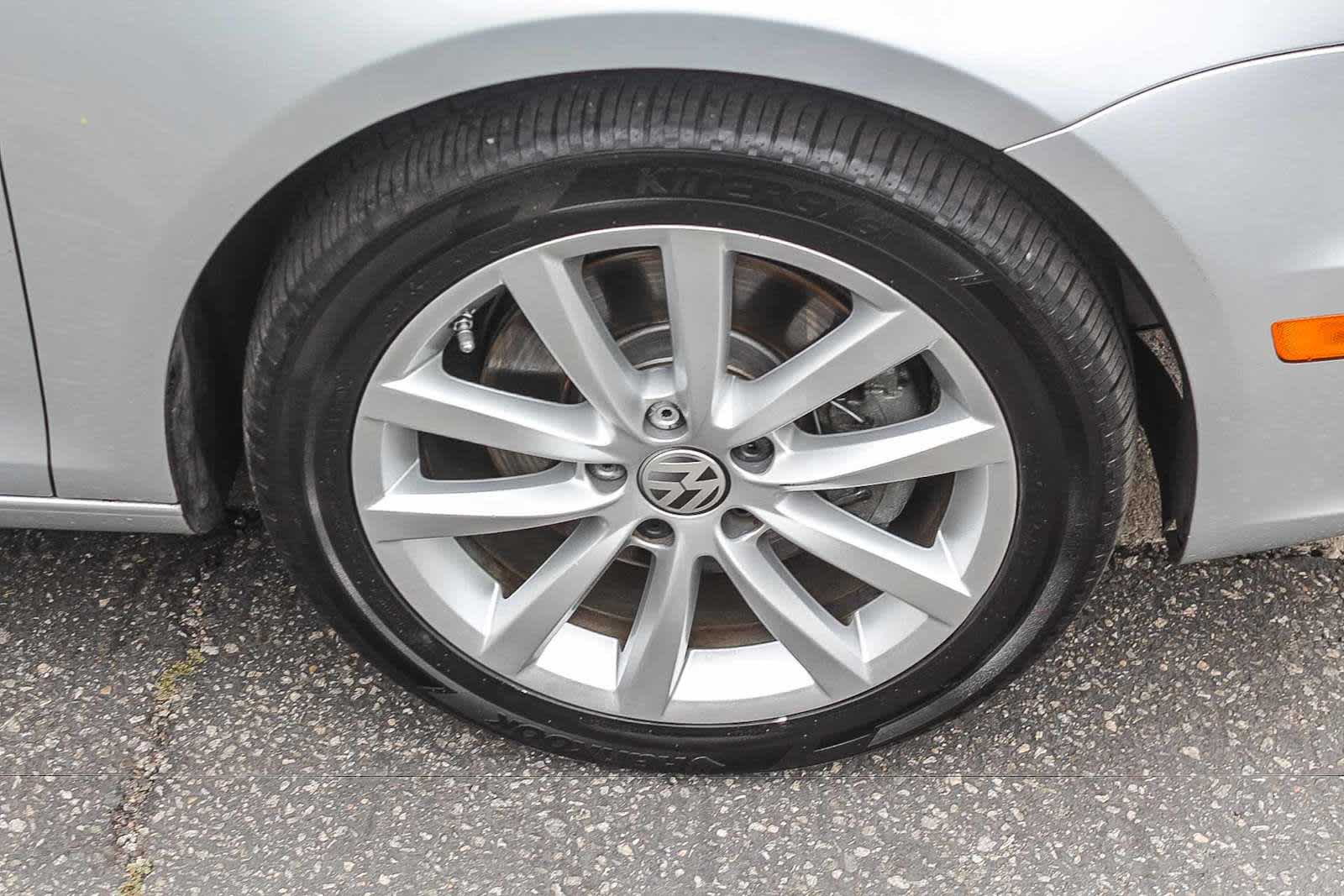 Thumbnail: 2013 Volkswagen Eos - 15
