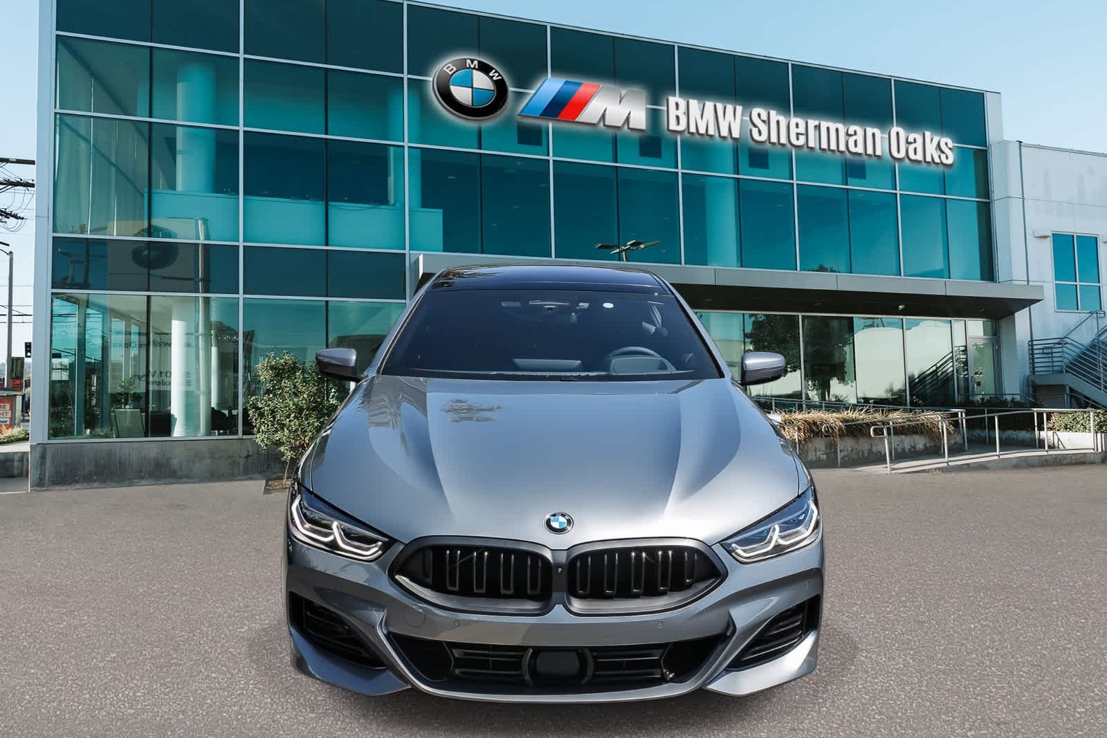 Thumbnail: 2026 BMW 8 Series - 2