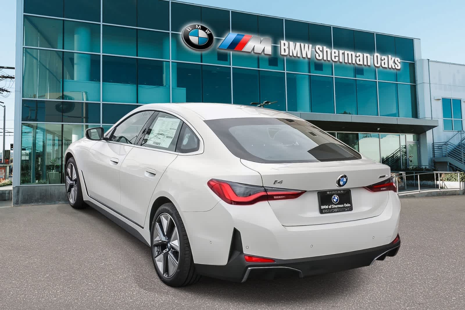 Thumbnail: 2026 BMW i4 - 6