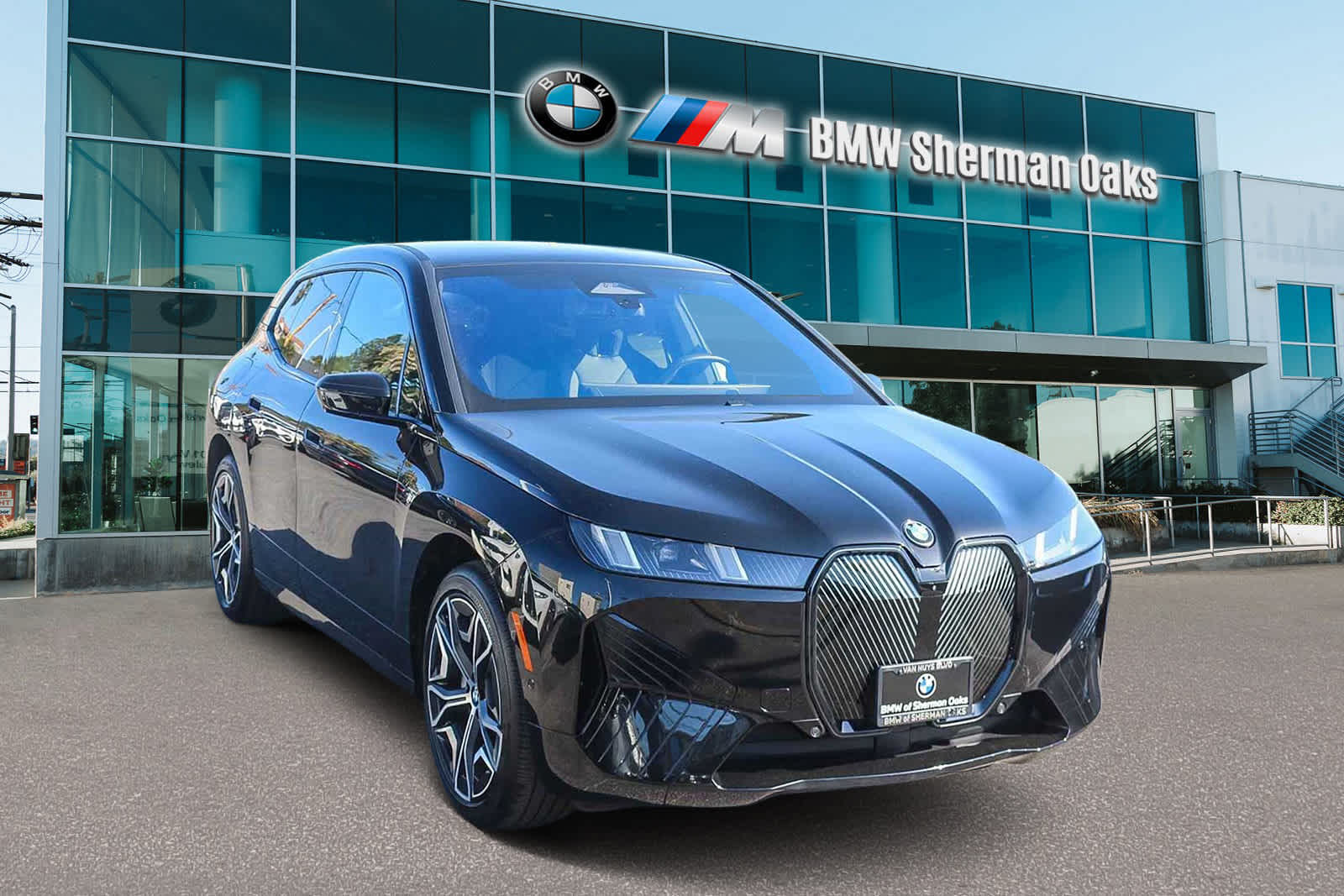 Thumbnail: 2026 BMW iX - 3