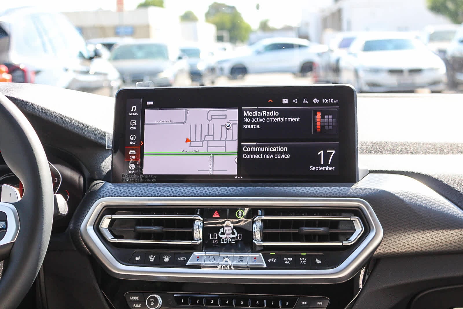 Thumbnail: 2025 BMW X4 - 14