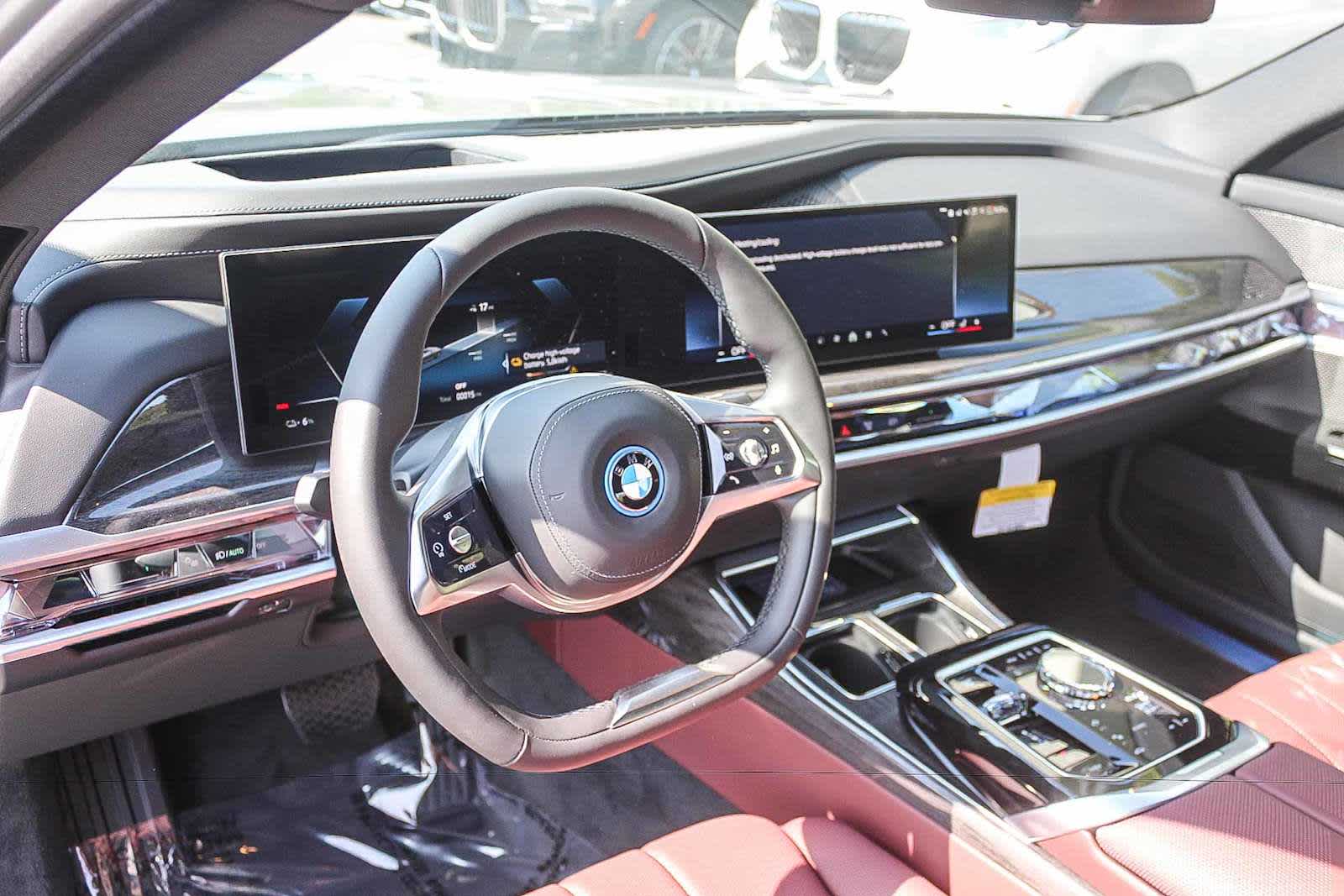 Thumbnail: 2026 BMW i7 - 16