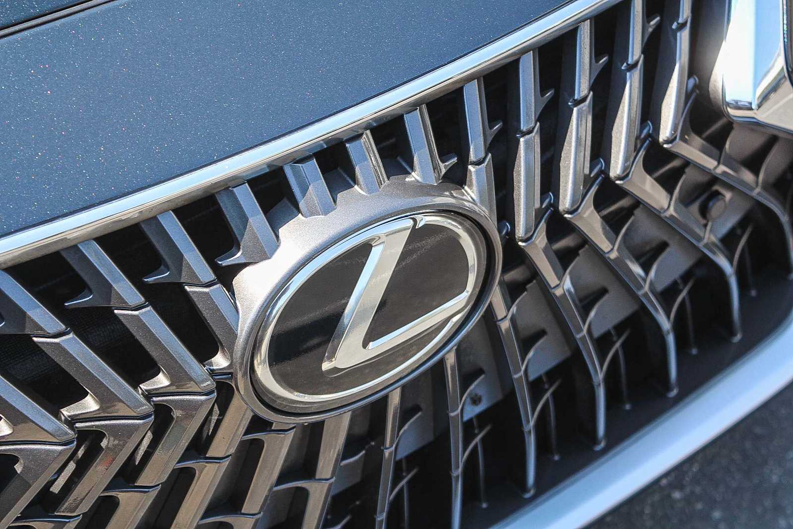 Thumbnail: 2023 Lexus ES - 11
