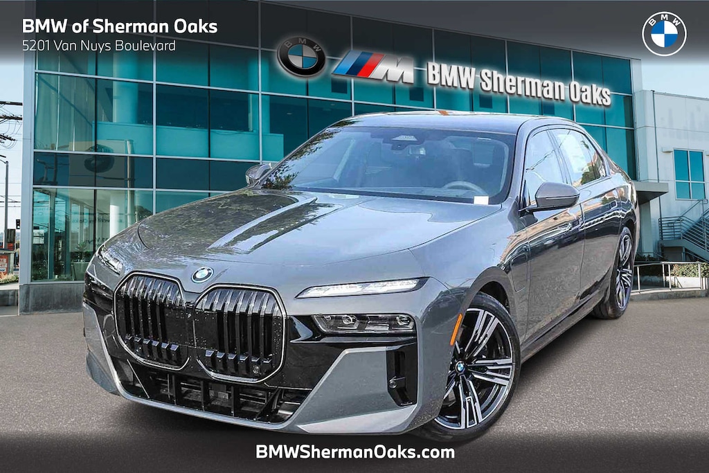 New 2026 BMW 750e xDrive Sedan