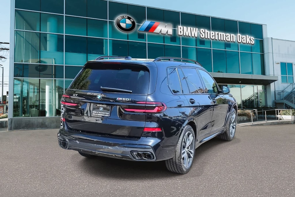 New 2026 BMW X7 M60i SUV
