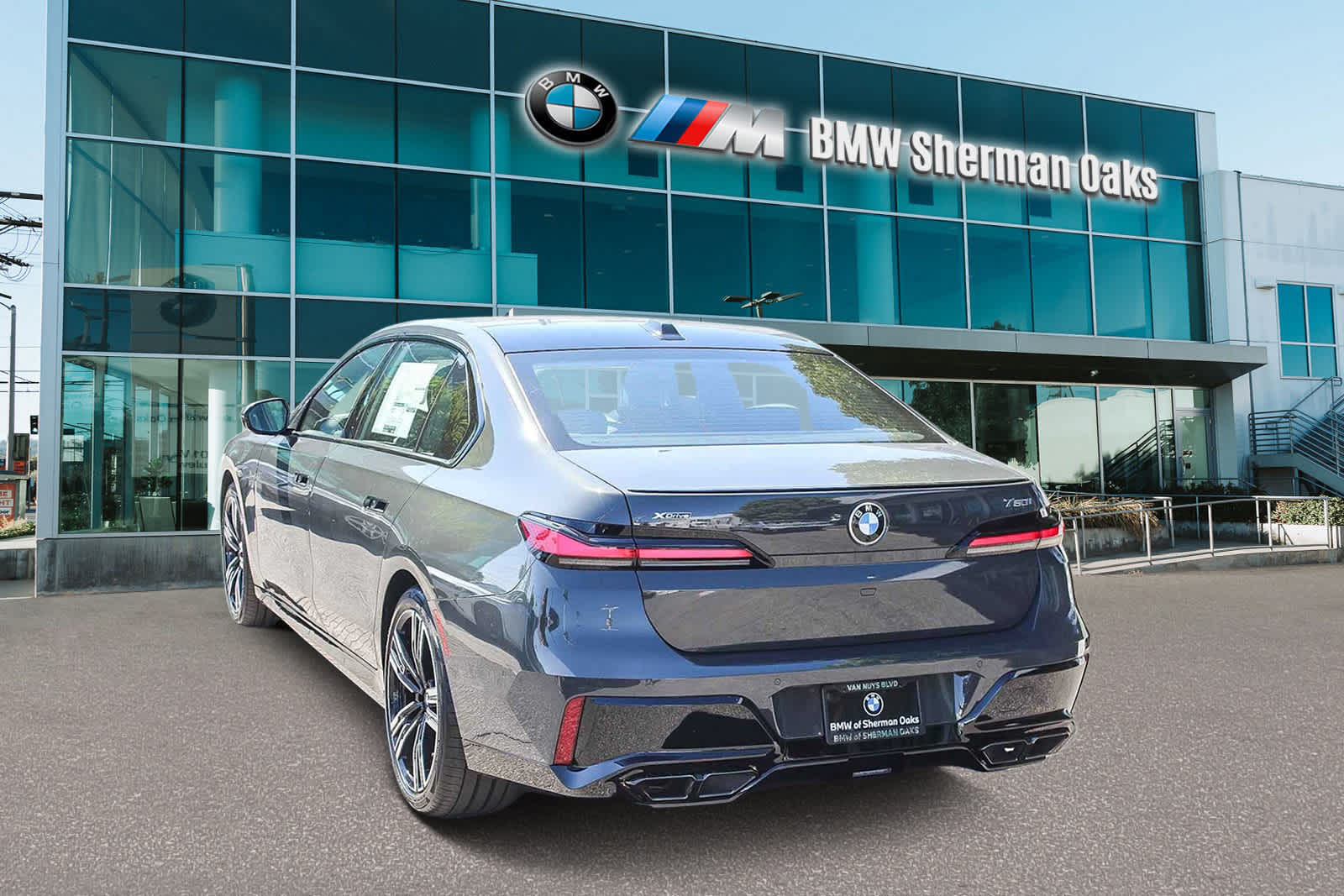 Thumbnail: 2026 BMW 7 Series - 6