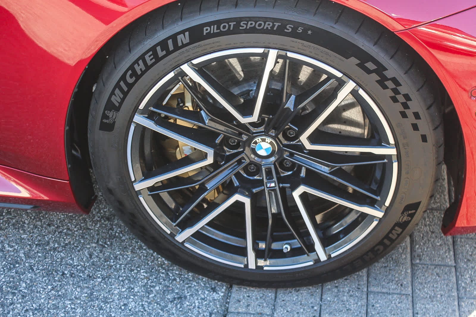 Thumbnail: 2025 BMW M5 - 8