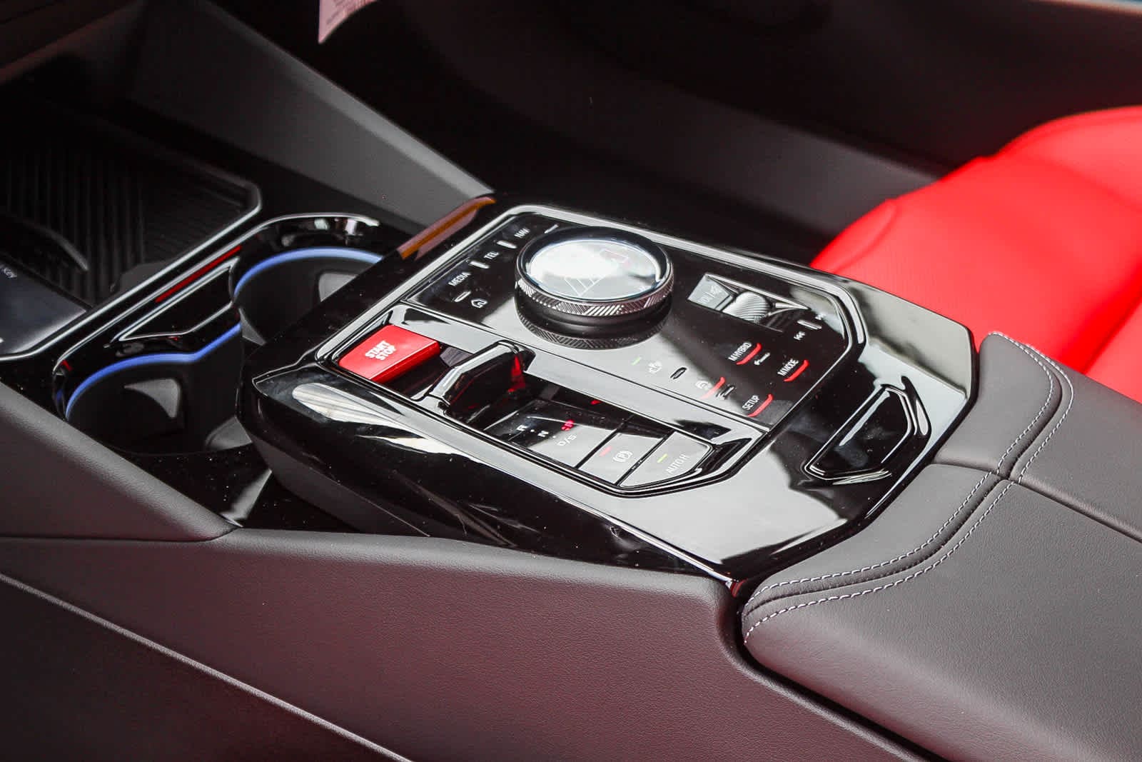 Thumbnail: 2026 BMW M5 - 19