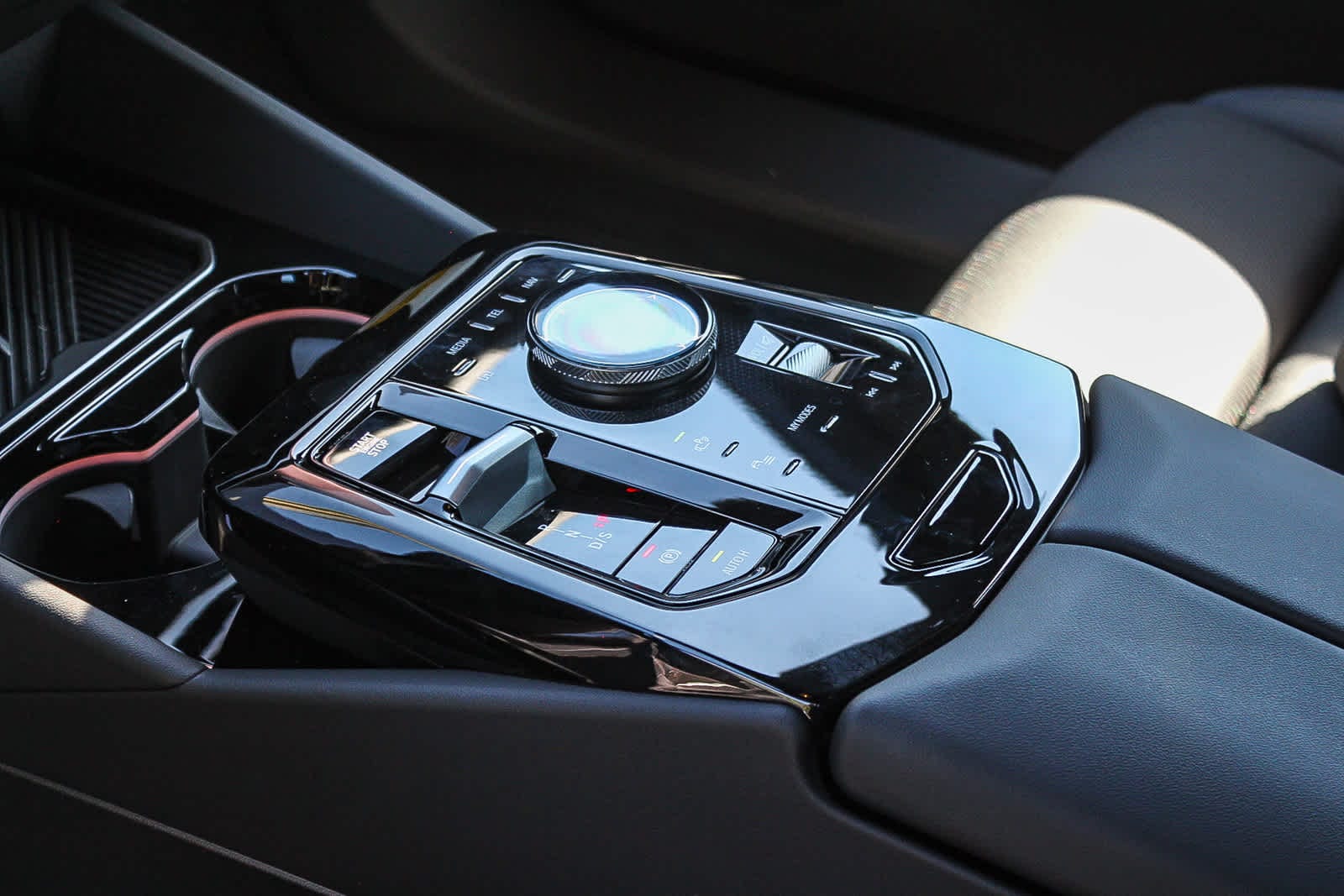 Thumbnail: 2026 BMW 5 Series - 19