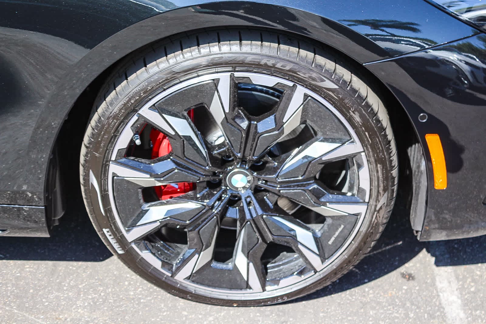 Thumbnail: 2026 BMW 5 Series - 9