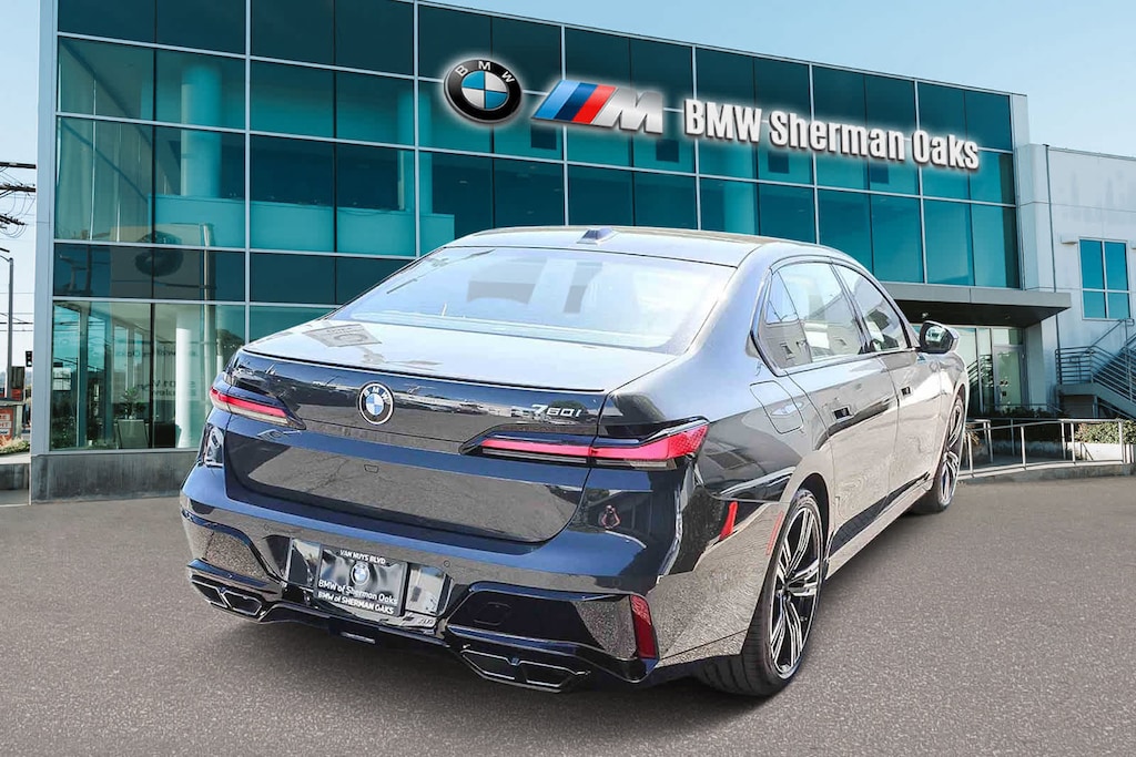 New 2026 BMW 760i xDrive Sedan
