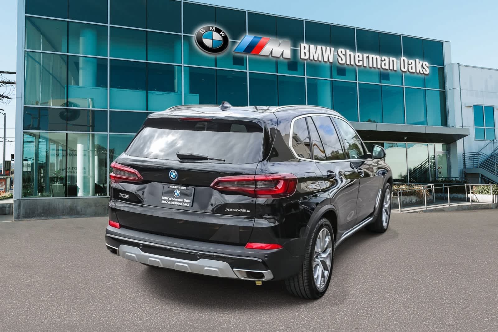 Thumbnail: 2023 BMW X5 - 3