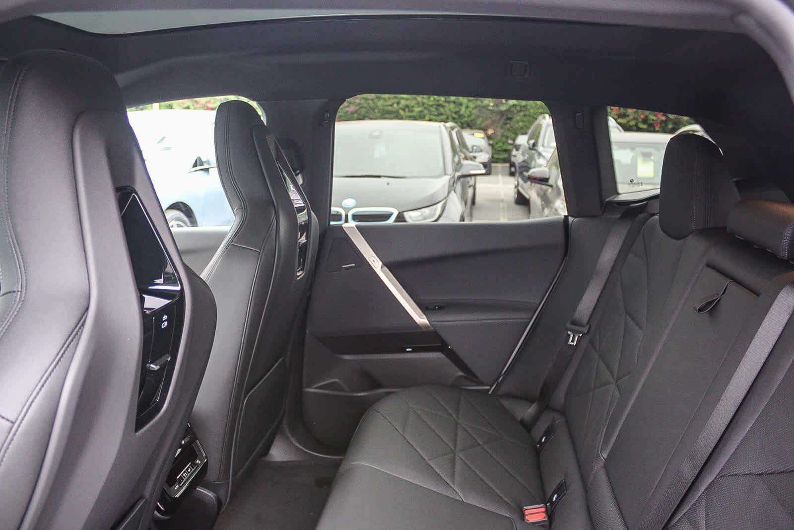 Thumbnail: 2026 BMW iX - 18