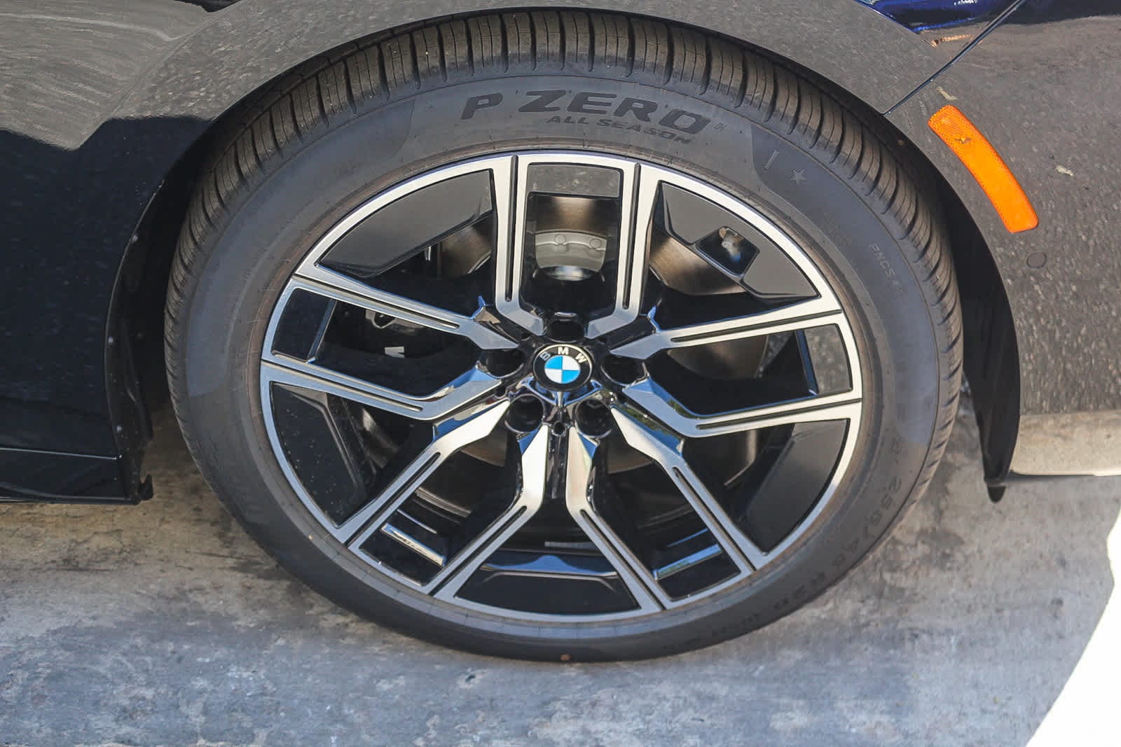 Thumbnail: 2026 BMW i7 - 9