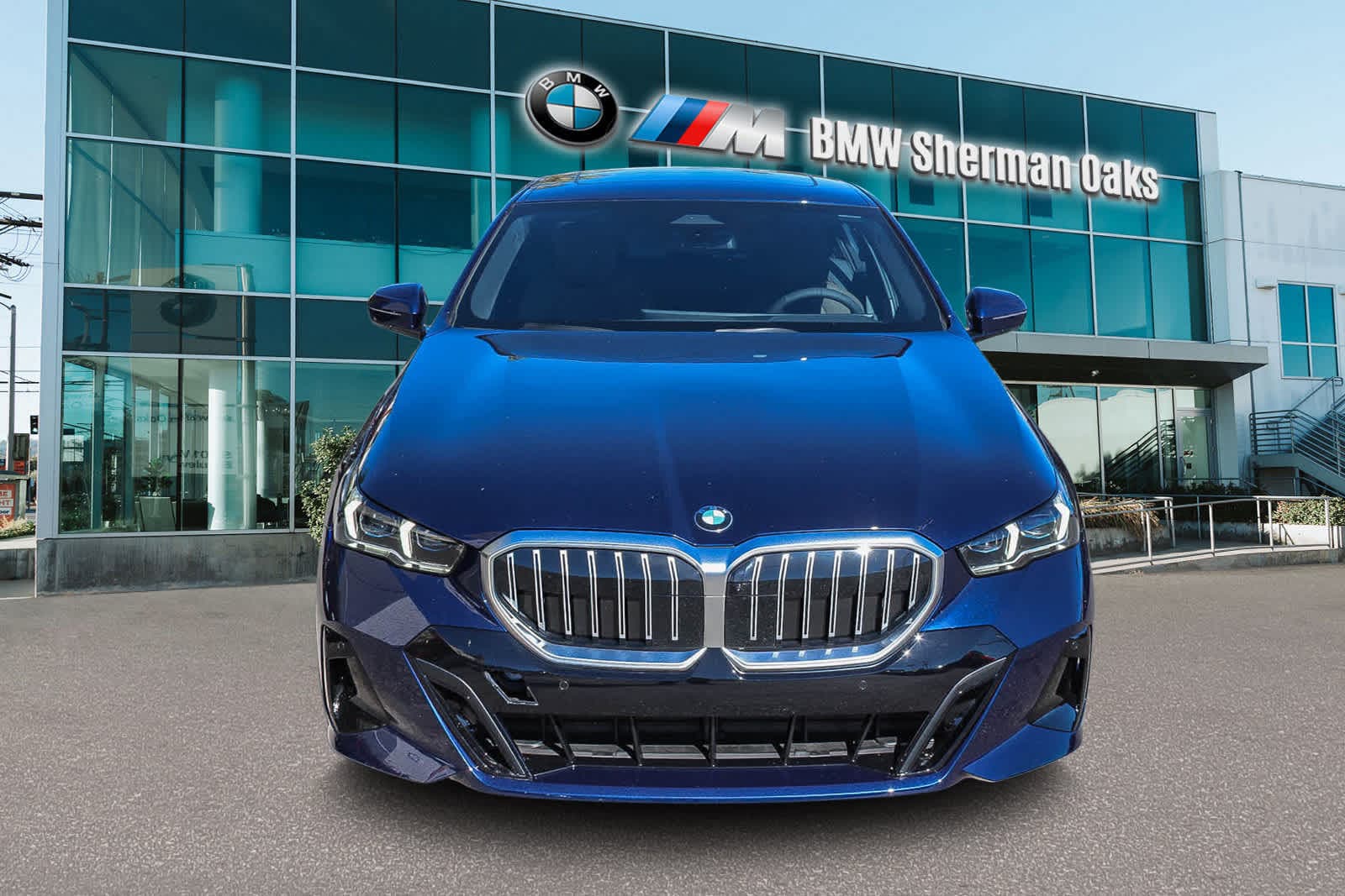 Thumbnail: 2026 BMW 5 Series - 2