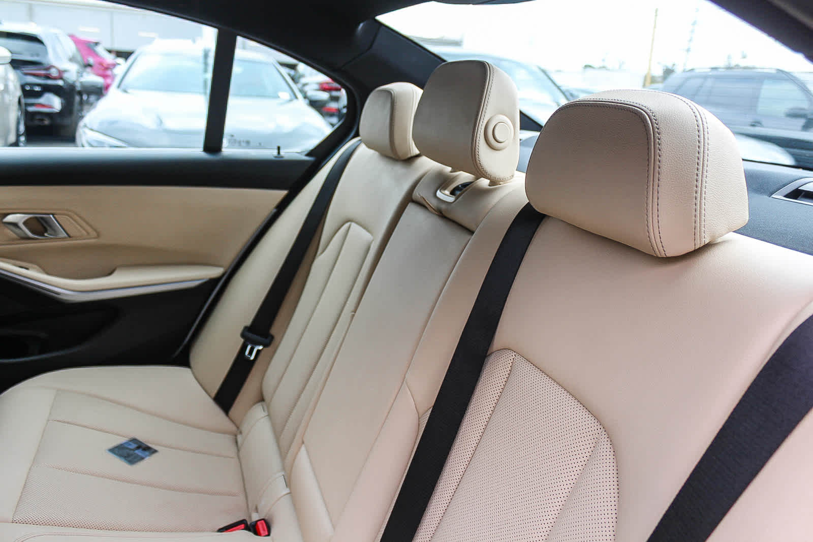 Thumbnail: 2025 BMW 3 Series - 18