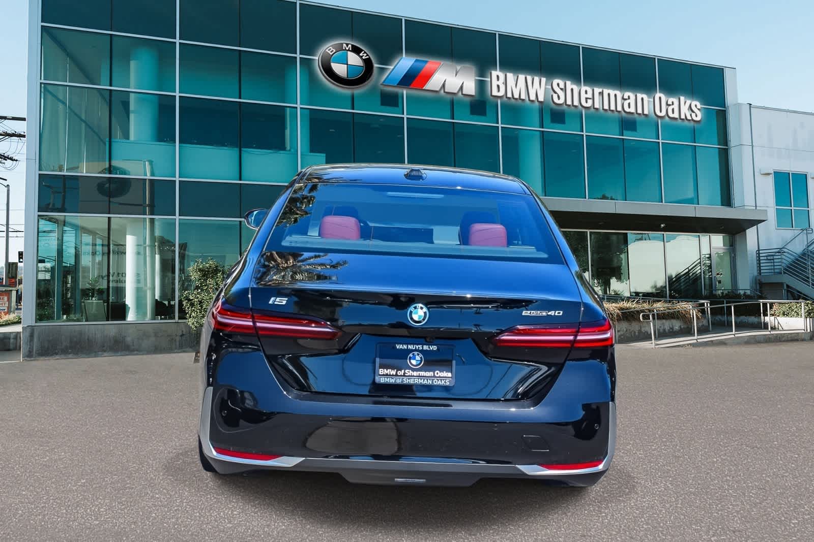 Thumbnail: 2026 BMW i5 - 5