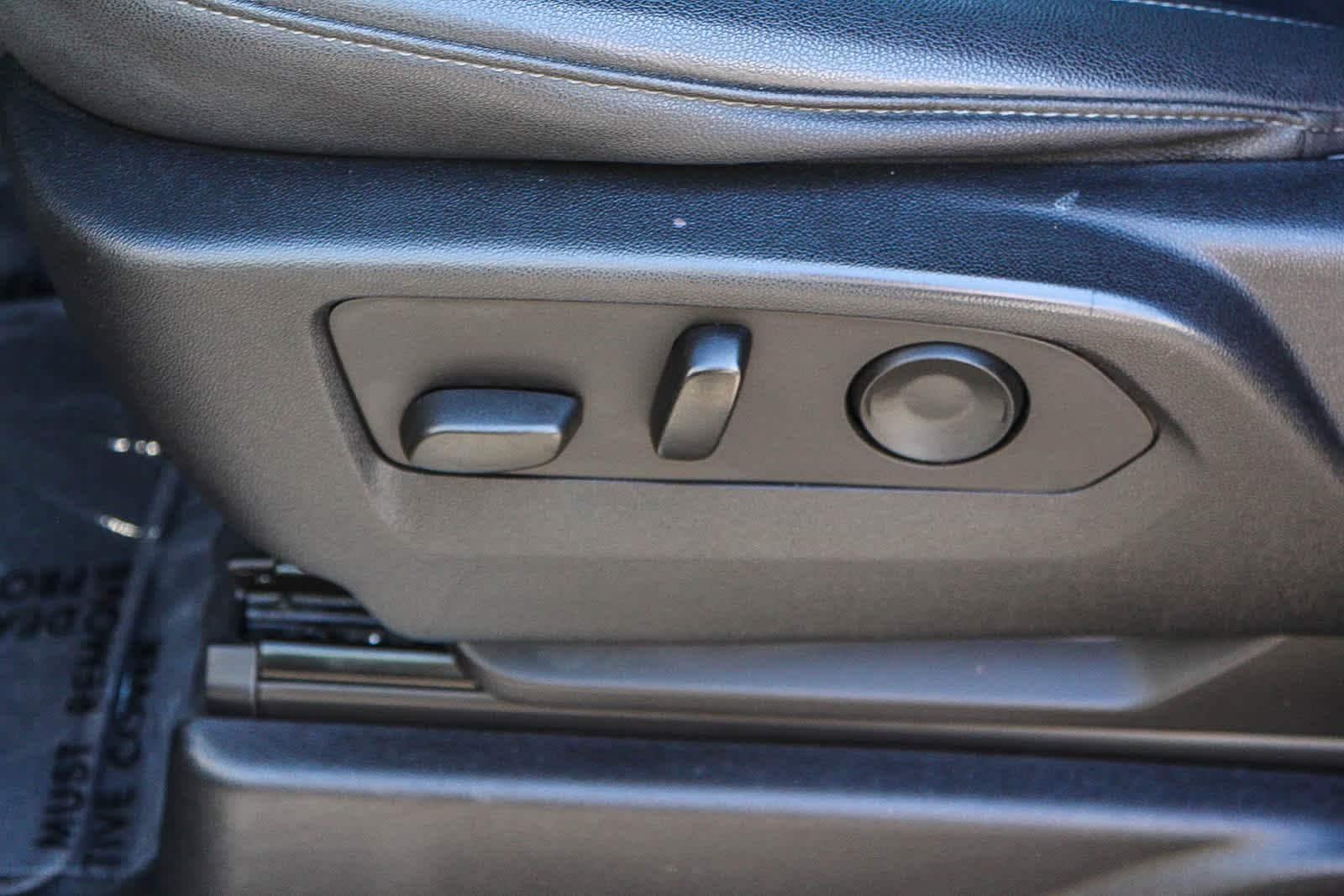 Thumbnail: 2023 Chevrolet Tahoe - 21