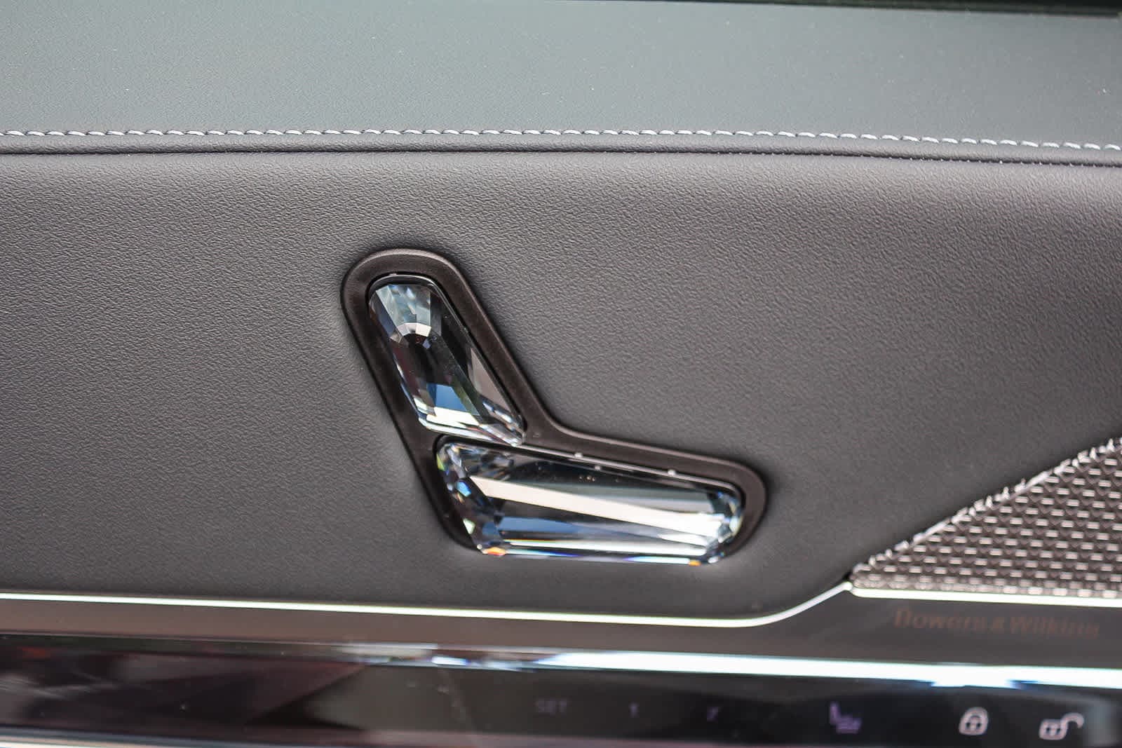 Thumbnail: 2026 BMW i7 - 21