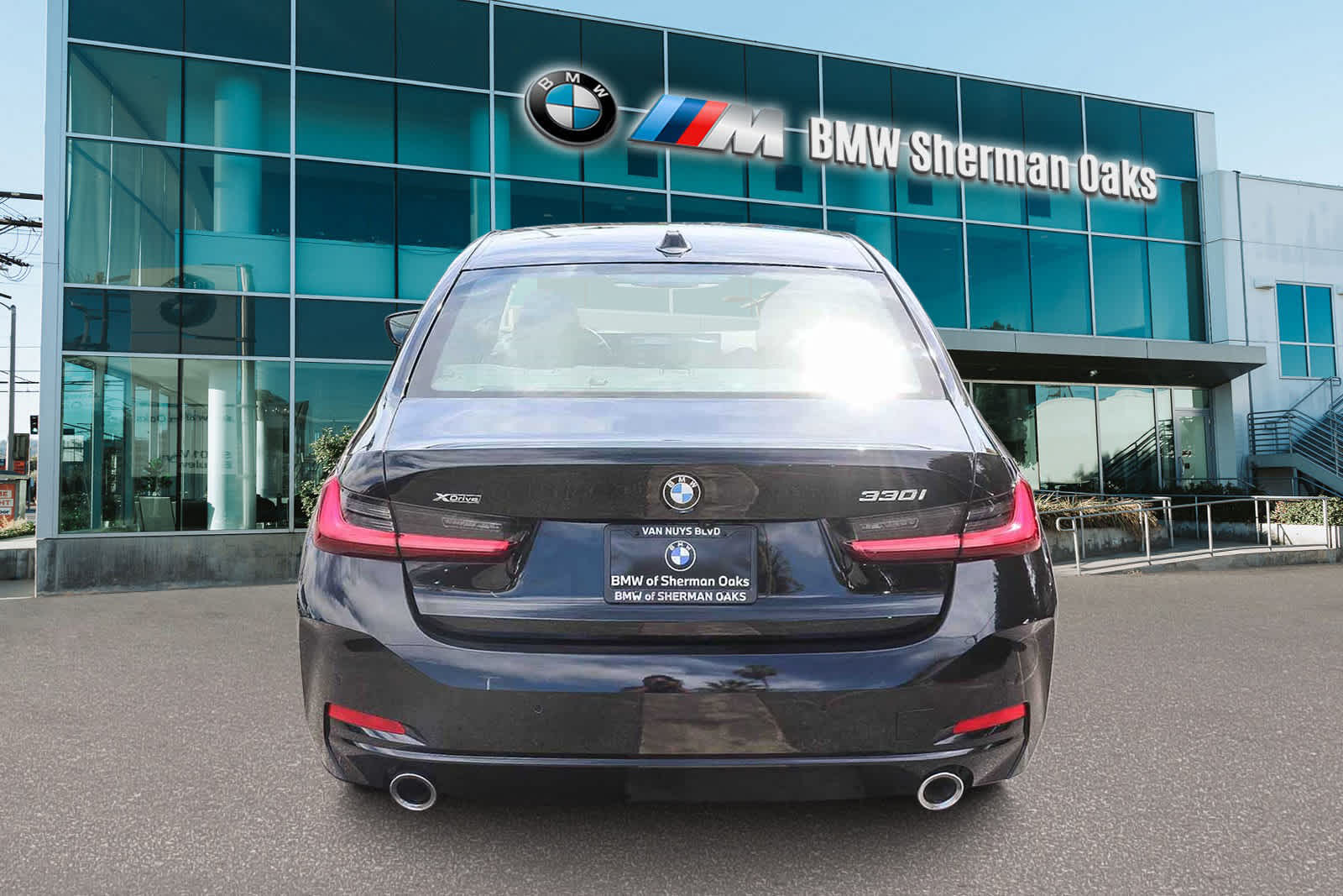 2024 BMW 330i xDrive photo 4