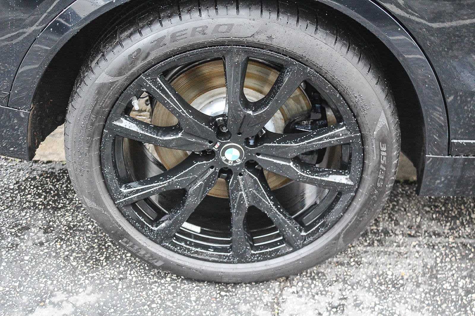 2026 BMW X7 M60i photo 3