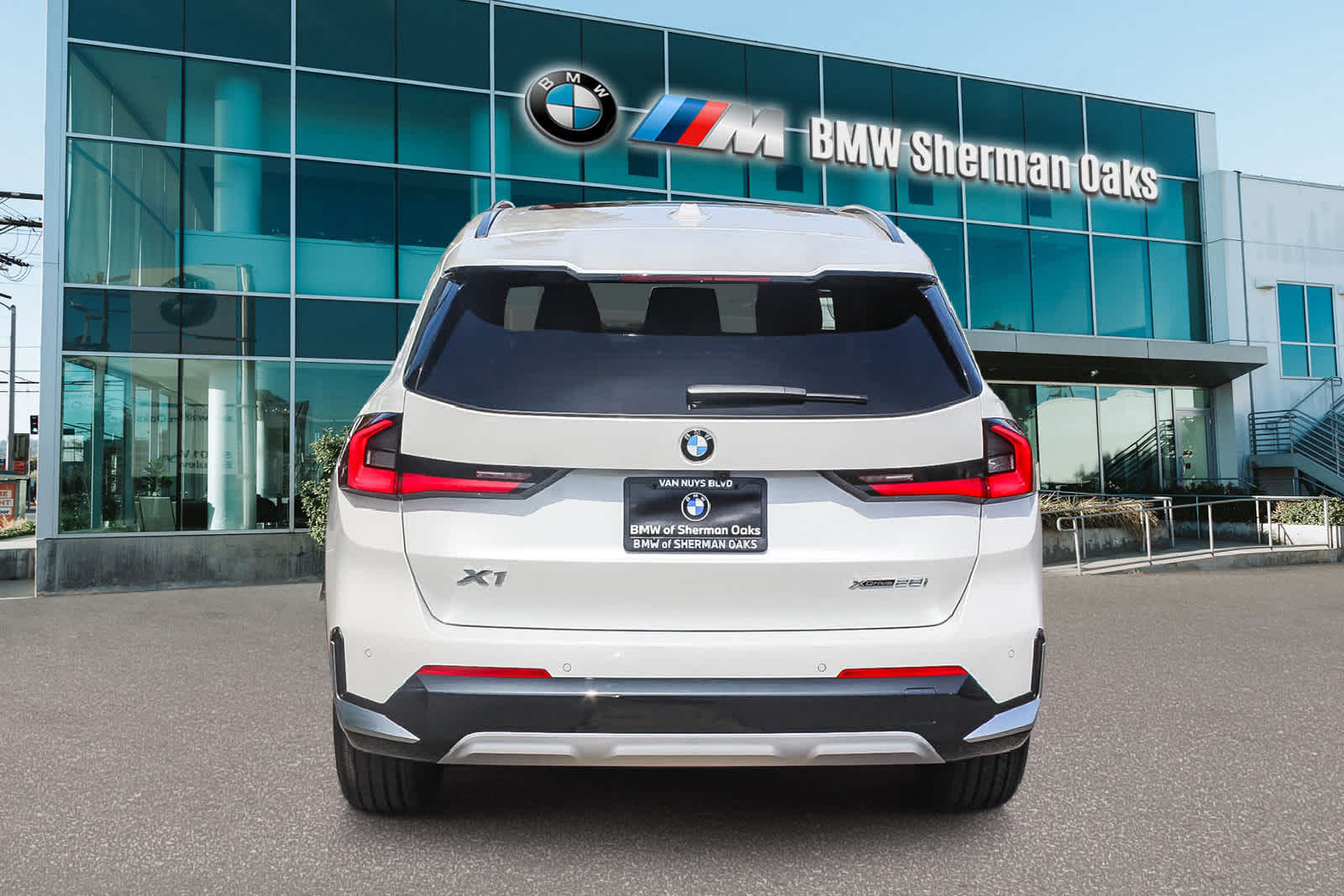 2025 BMW X1 xDrive28i photo 4