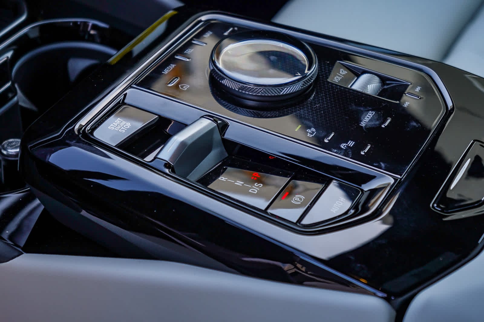 Thumbnail: 2026 BMW 5 Series - 23