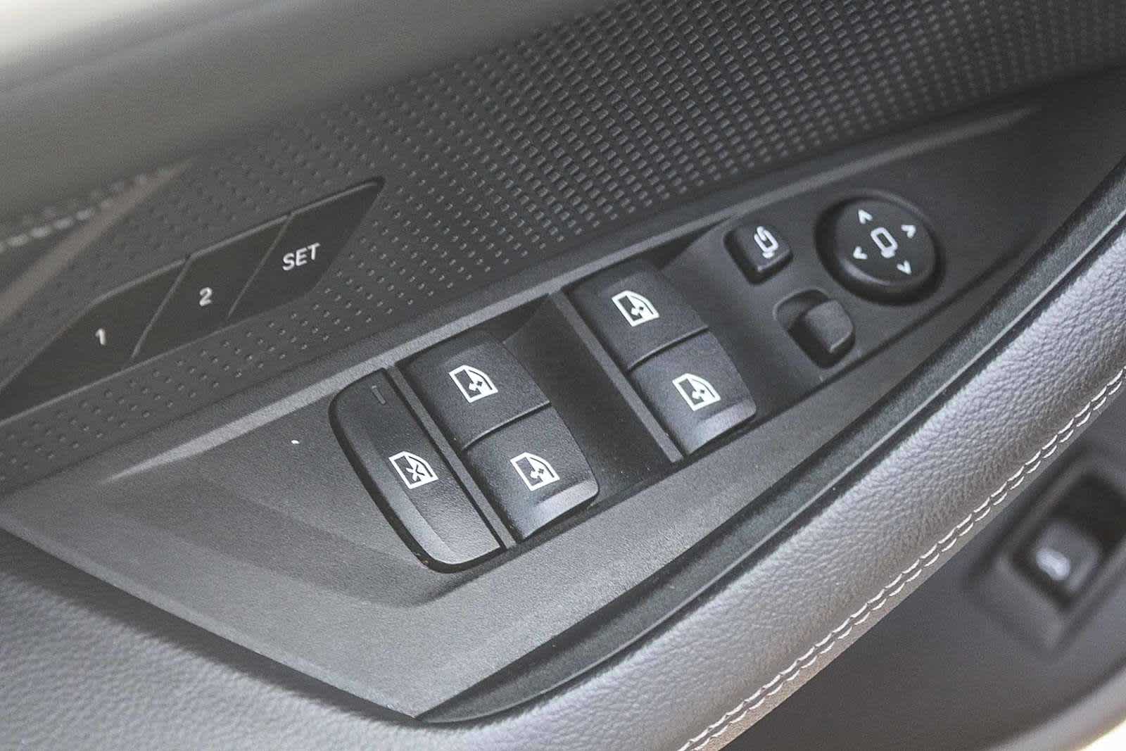 Thumbnail: 2023 BMW i4 - 20