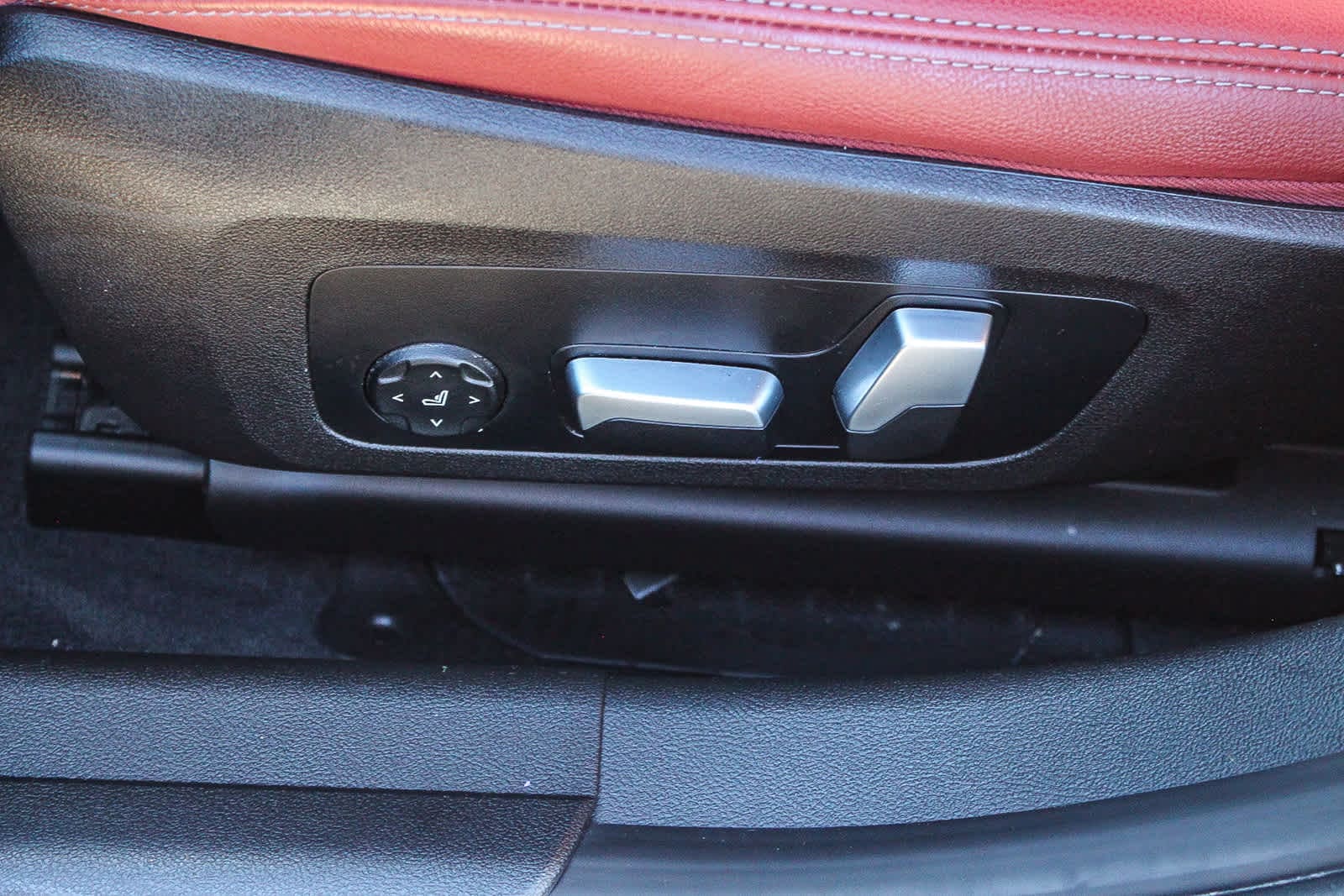 Thumbnail: 2023 BMW 3 Series - 21