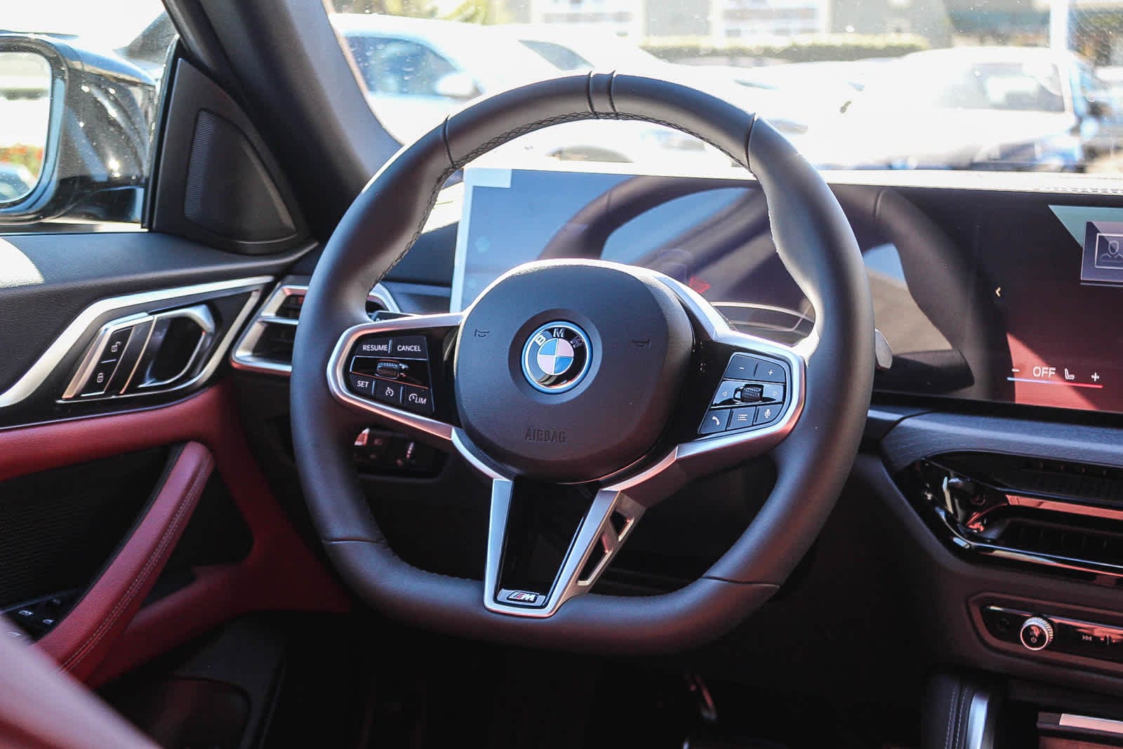 Thumbnail: 2025 BMW i4 - 15