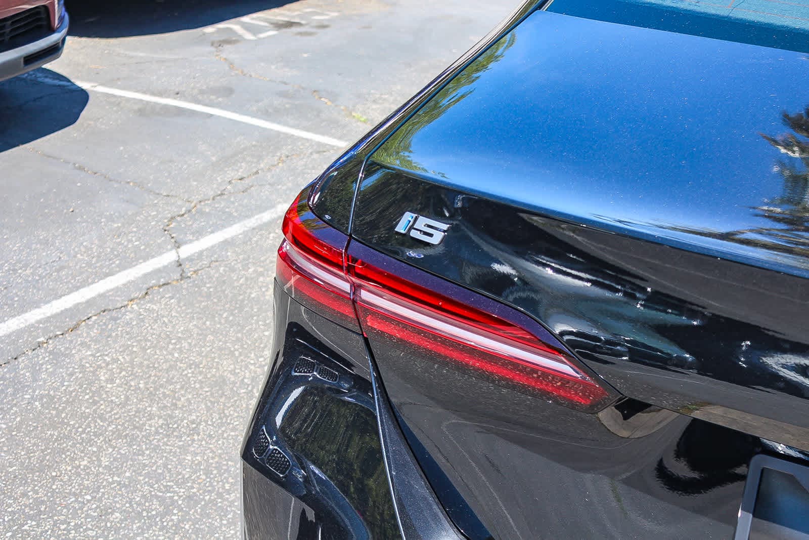 Thumbnail: 2026 BMW i5 - 7