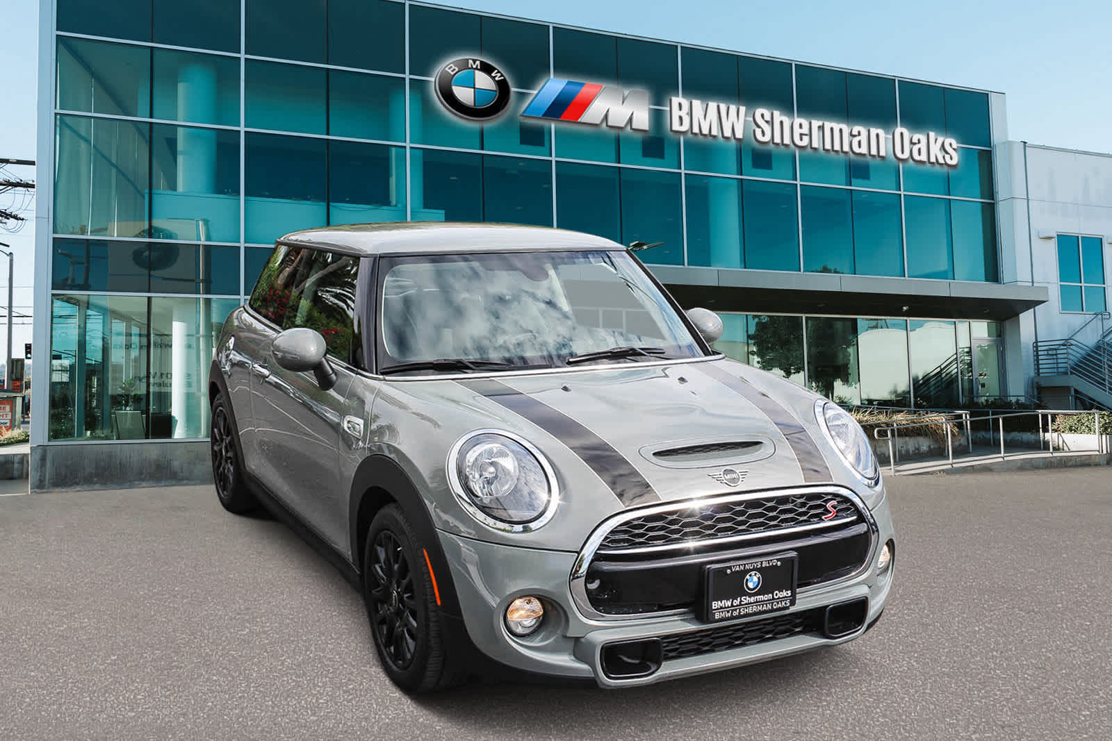 Thumbnail: 2019 MINI Cooper Hardtop - 3