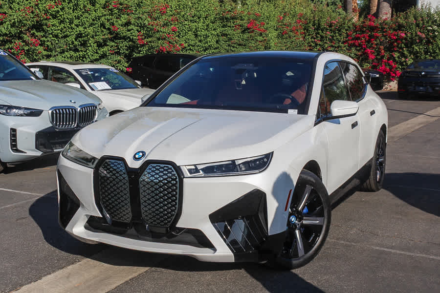 2023 BMW iX SUV 