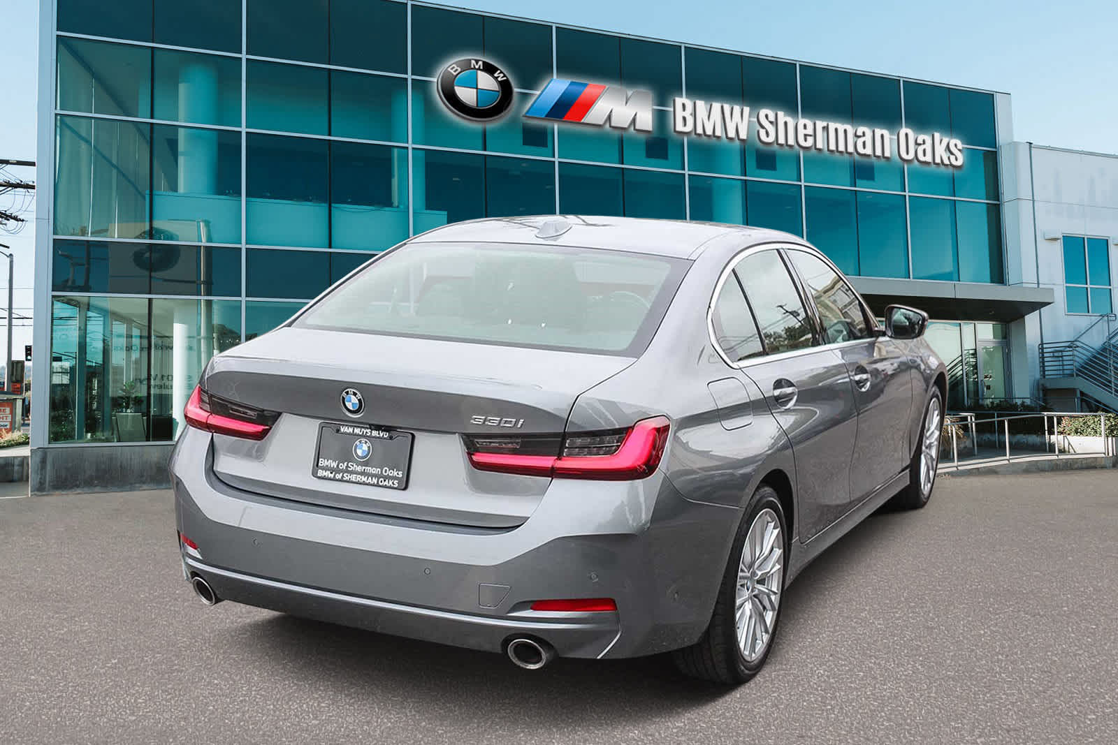 Thumbnail: 2024 BMW 3 Series - 4