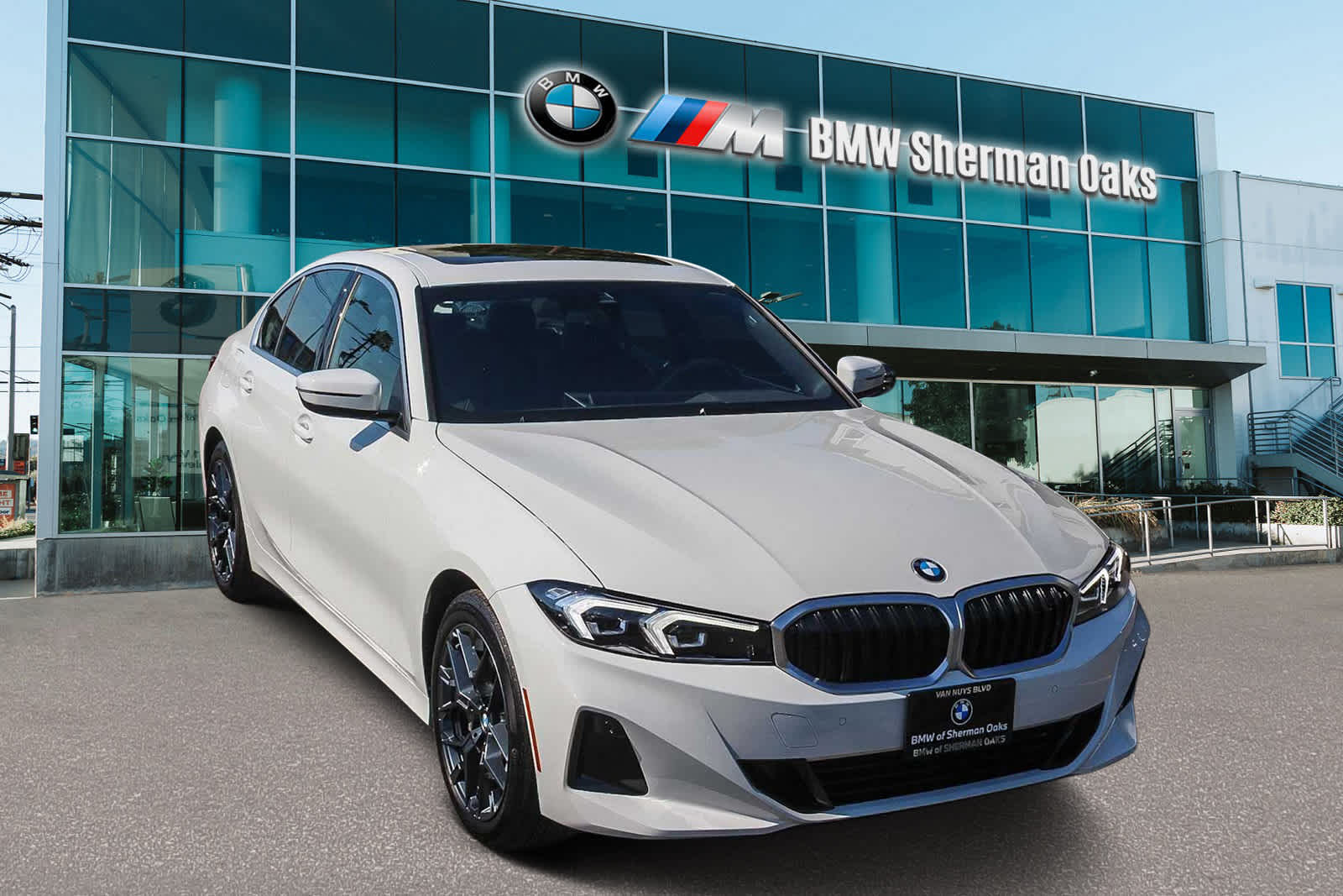 Thumbnail: 2025 BMW 3 Series - 3