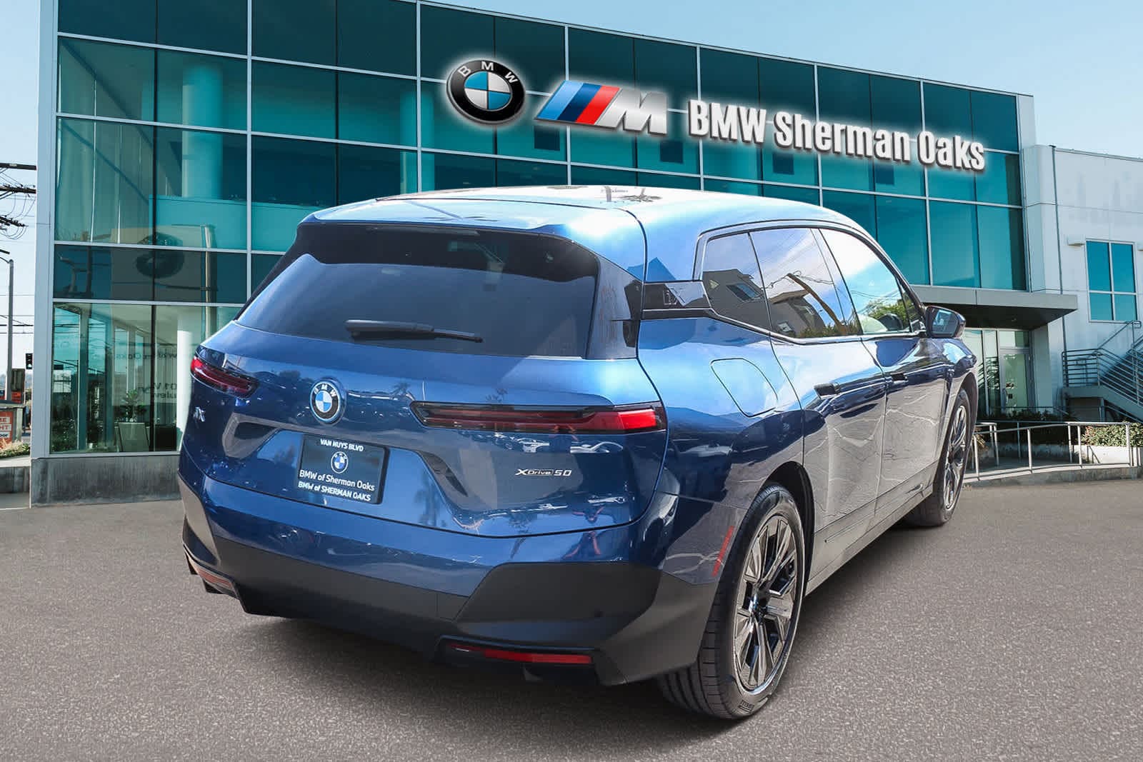 Thumbnail: 2023 BMW iX - 4