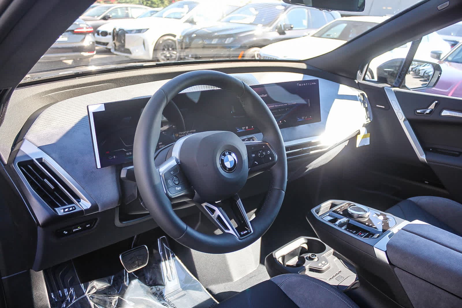 Thumbnail: 2026 BMW iX - 17