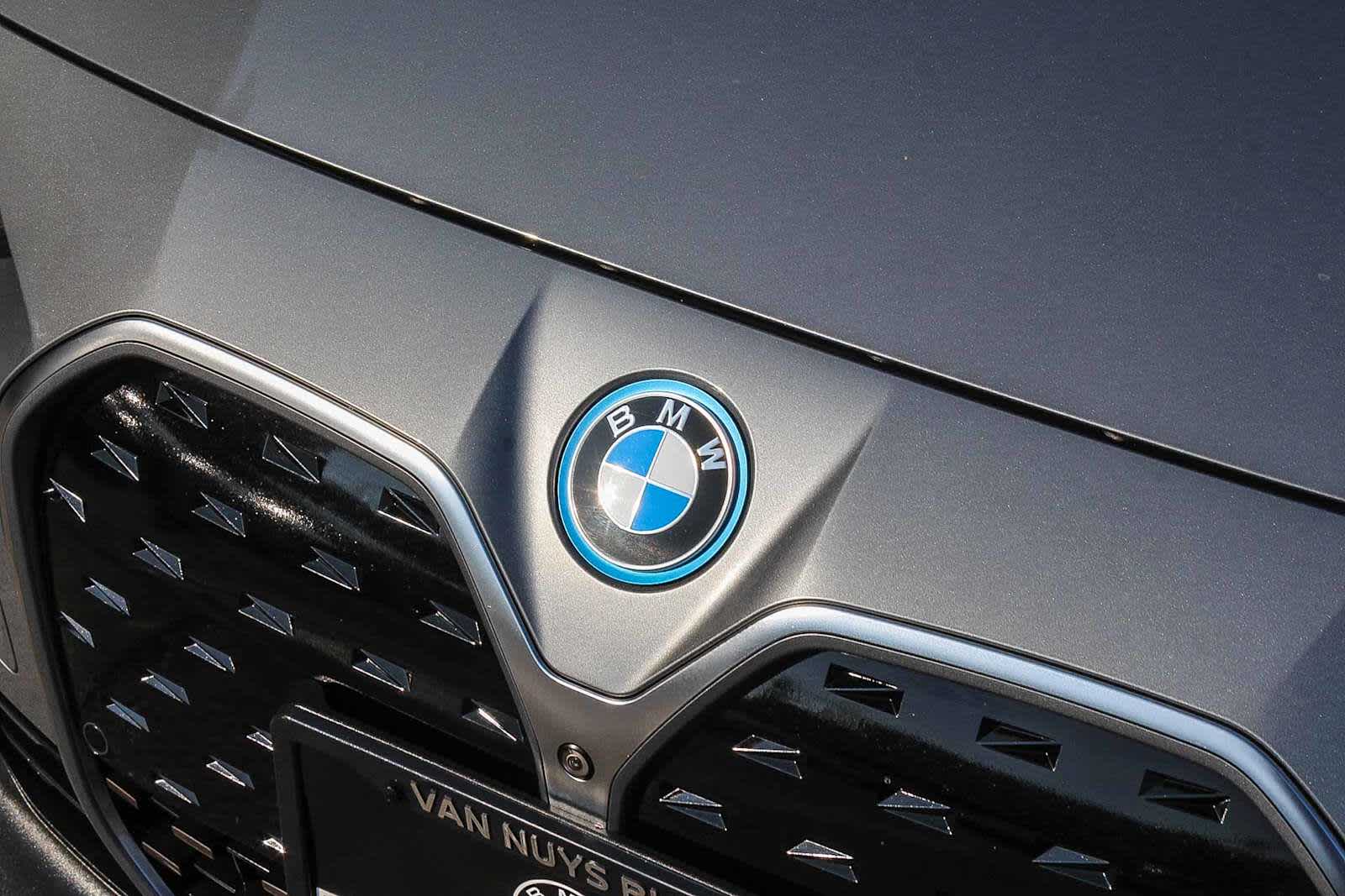 Thumbnail: 2023 BMW i4 - 11