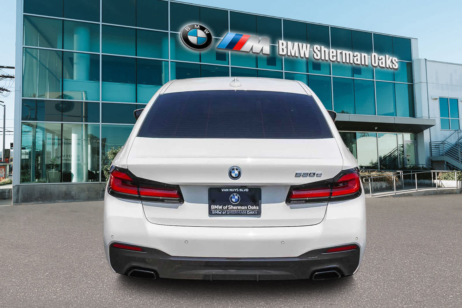 Thumbnail: 2022 BMW 5 Series - 10