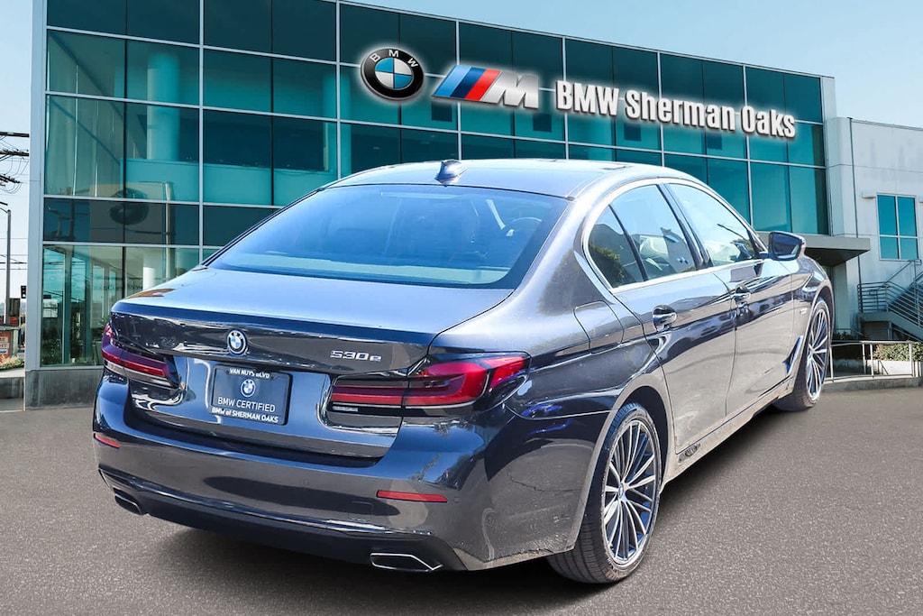 Certified 2023 BMW 530e Sedan