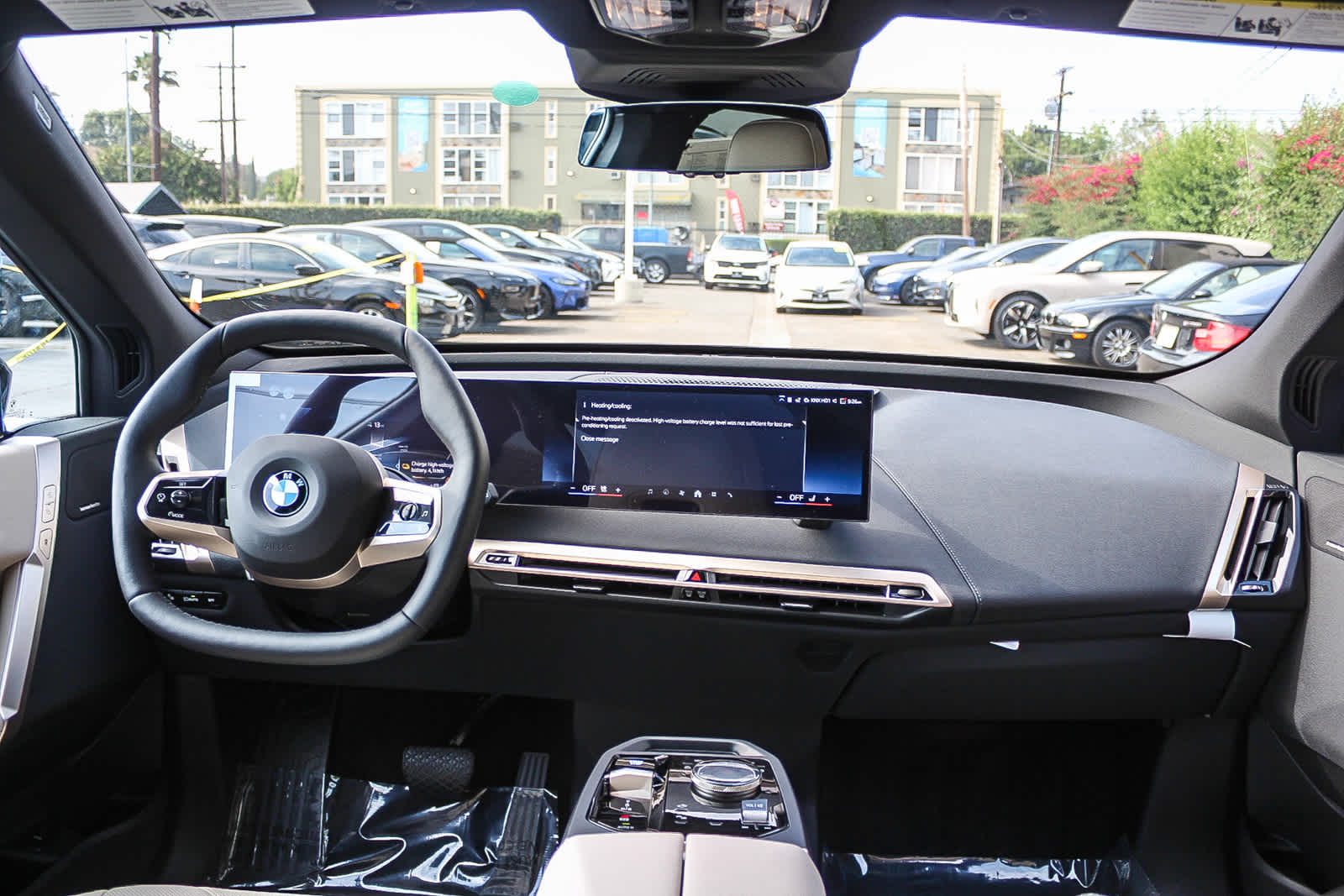 Thumbnail: 2026 BMW iX - 12