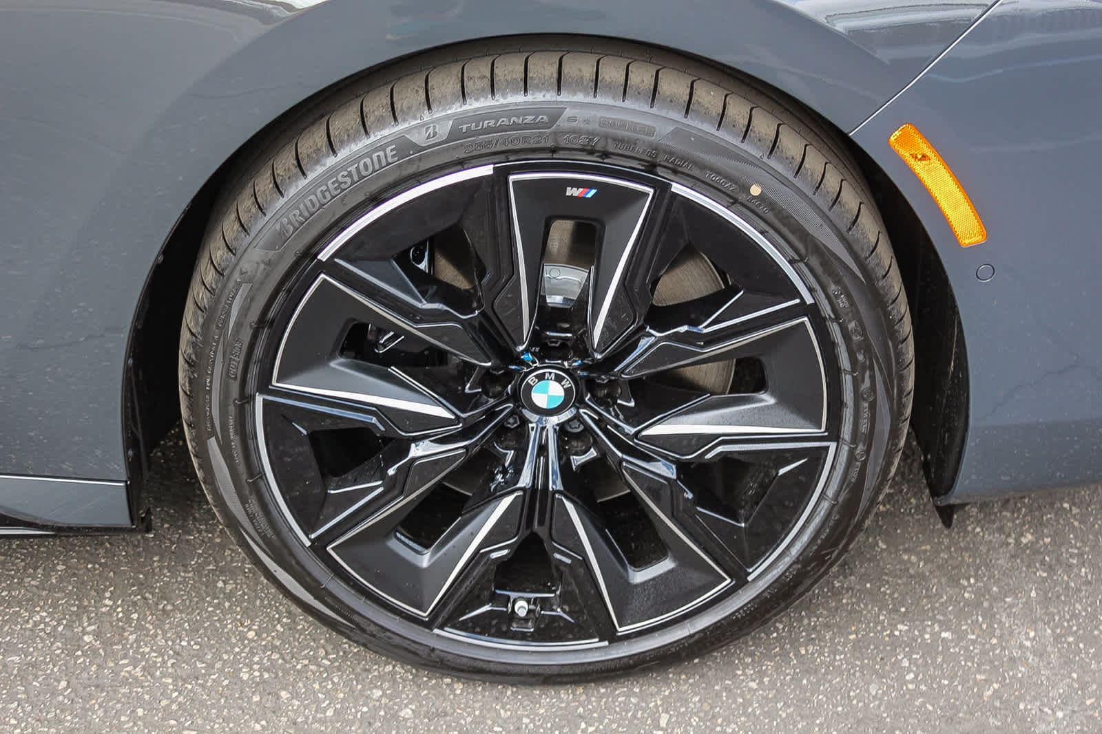 Thumbnail: 2026 BMW i7 - 9