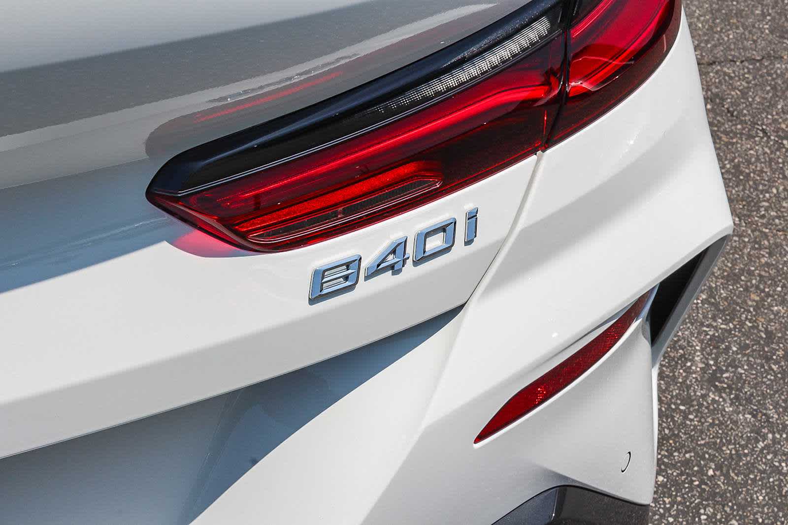 Thumbnail: 2026 BMW 8 Series - 25