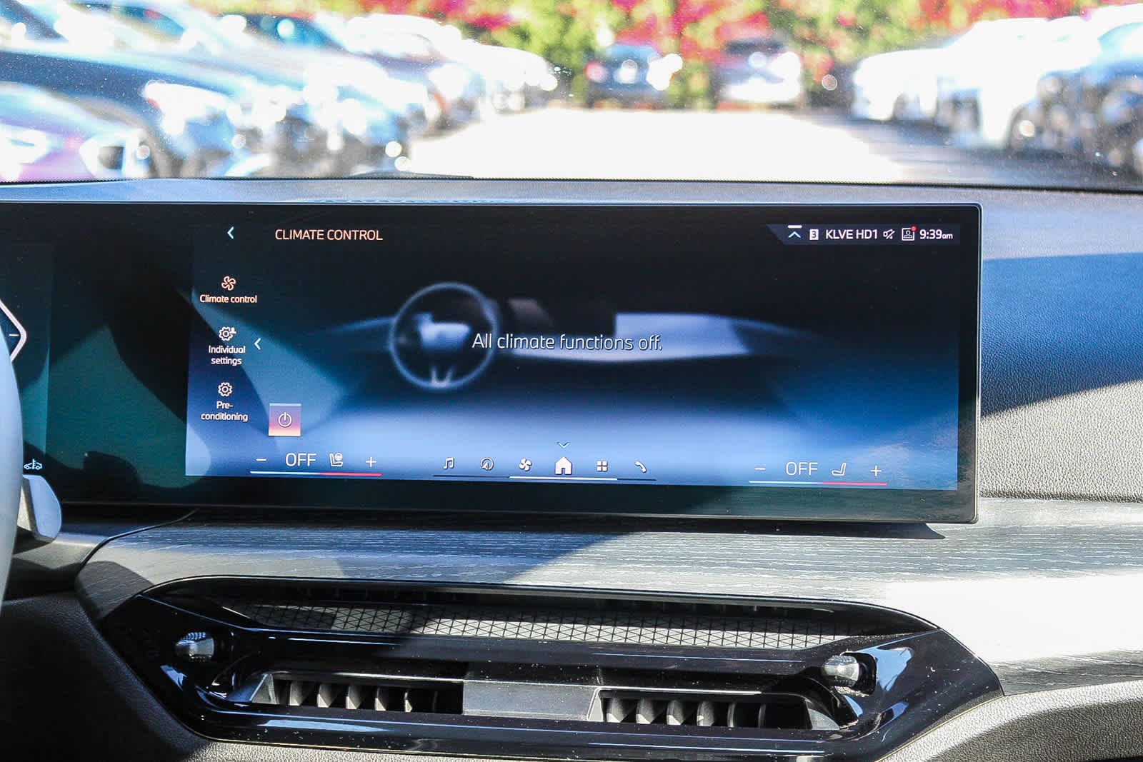 Thumbnail: 2025 BMW 3 Series - 14