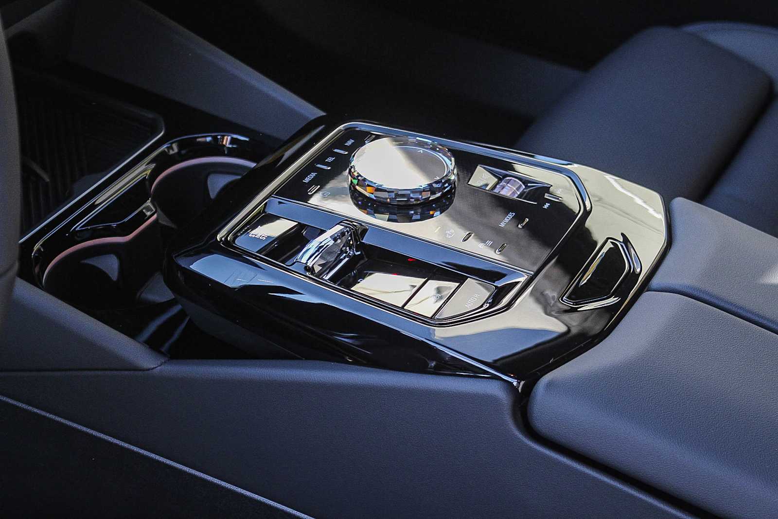 Thumbnail: 2026 BMW 5 Series - 19